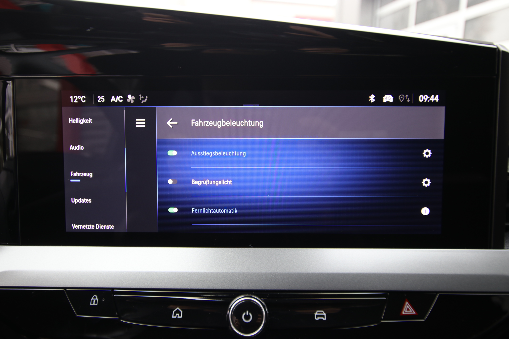listing desktop thumbnail image 18