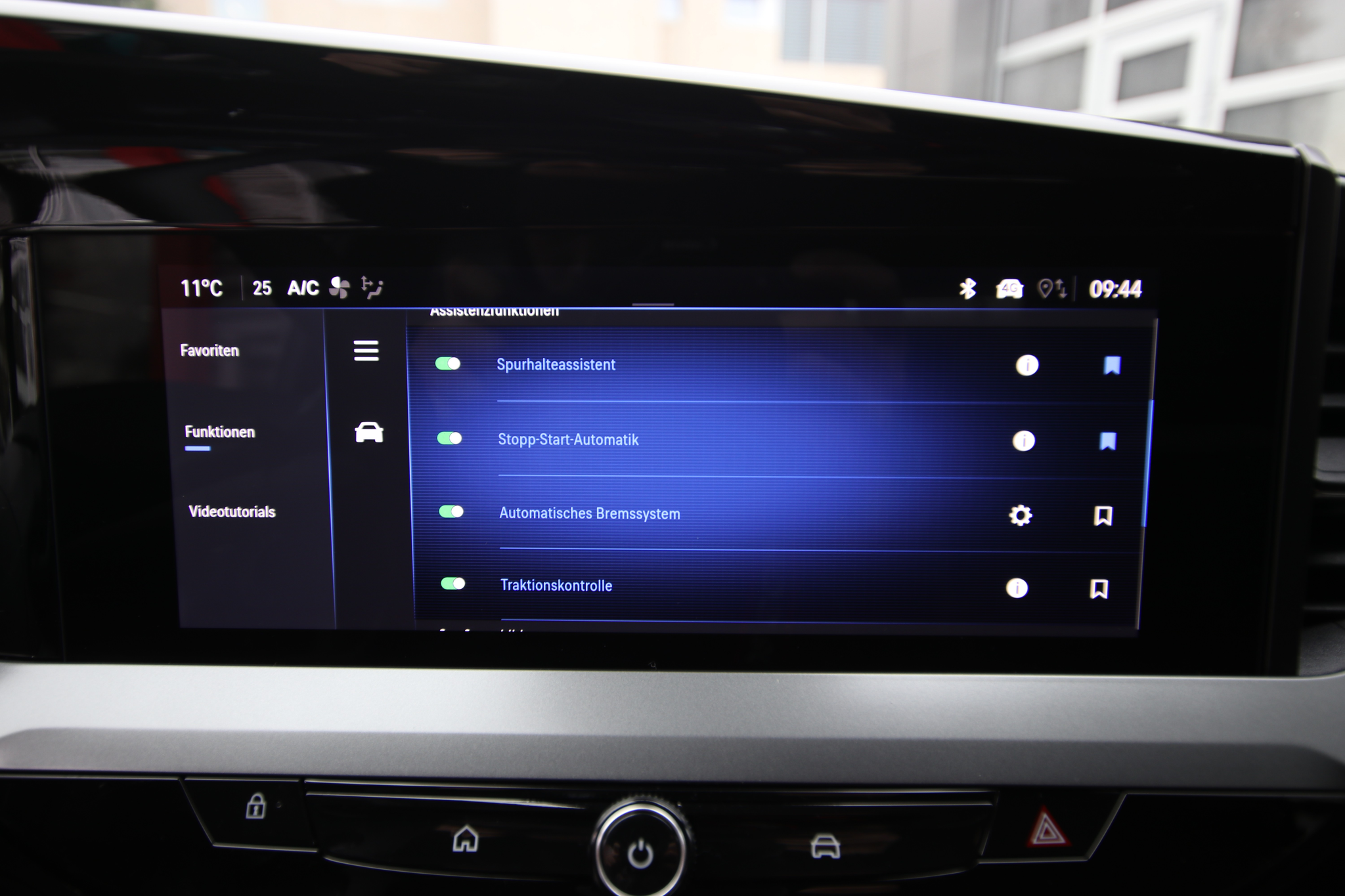 listing desktop thumbnail image 19