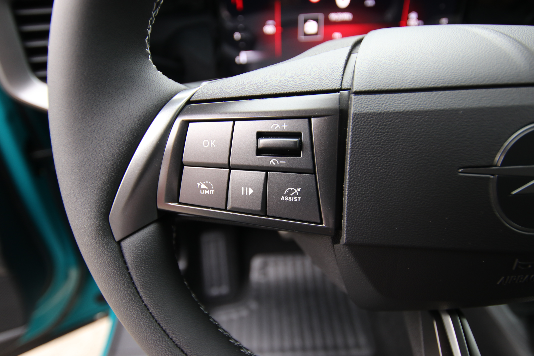 listing desktop thumbnail image 17