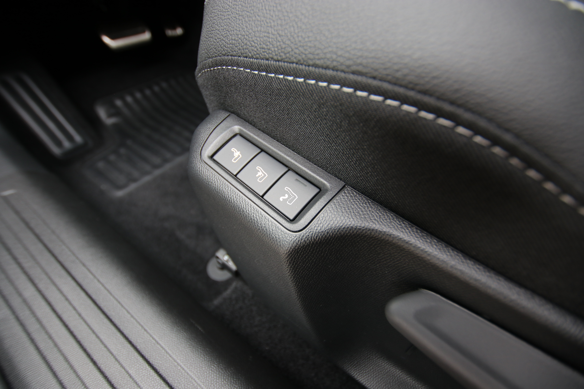 listing desktop thumbnail image 25