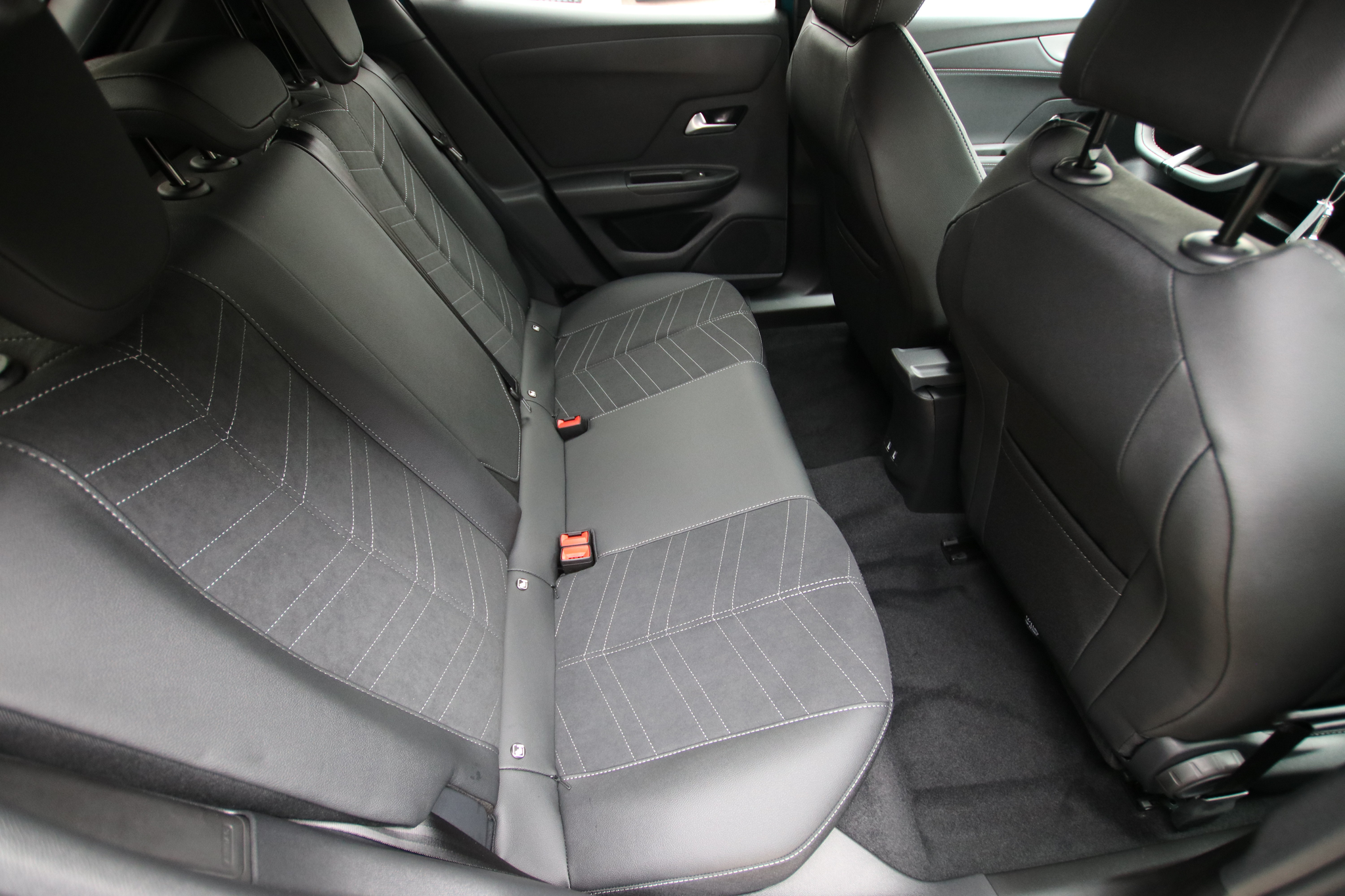 listing desktop thumbnail image 14