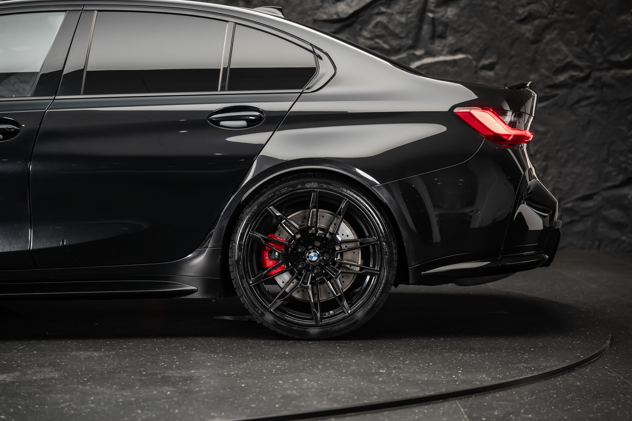 listing desktop thumbnail image 9