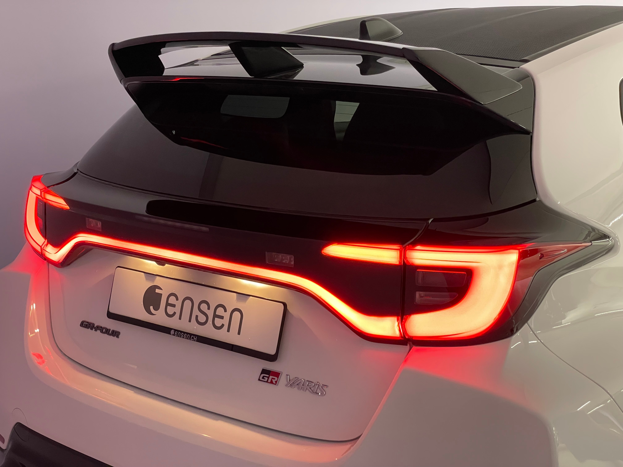 listing desktop thumbnail image 22