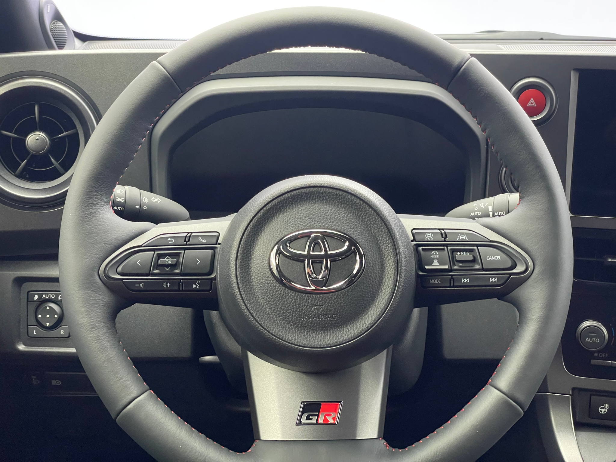 listing desktop thumbnail image 11