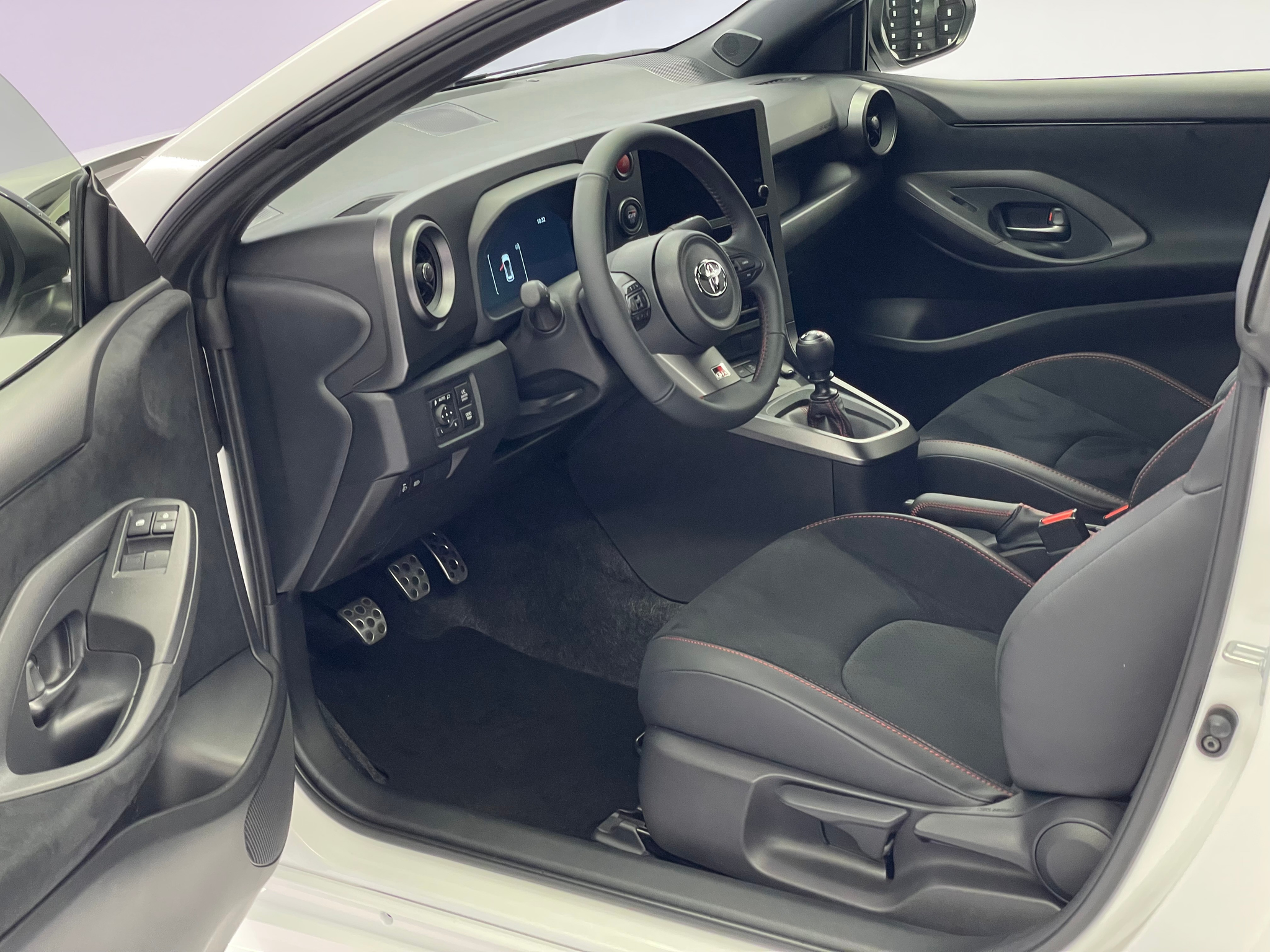 listing desktop thumbnail image 6