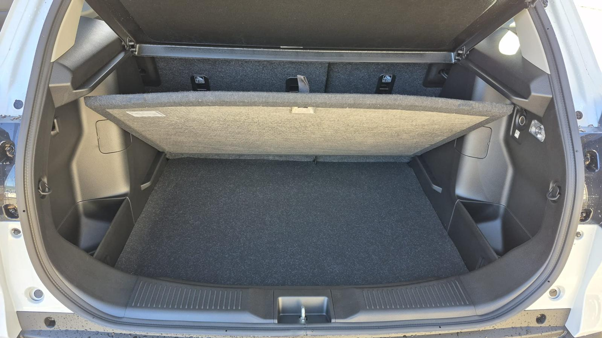 listing desktop thumbnail image 11