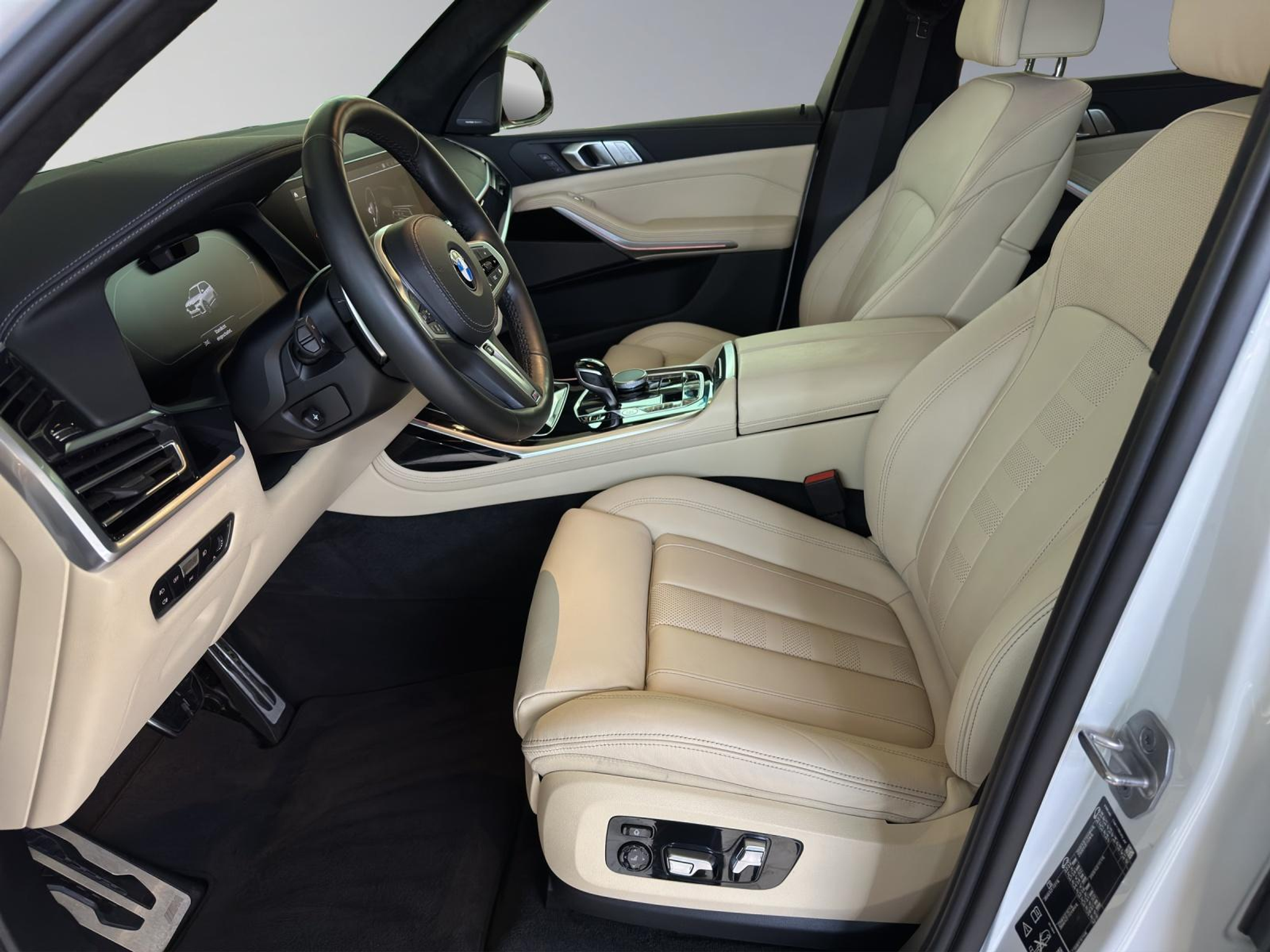 listing desktop thumbnail image 10