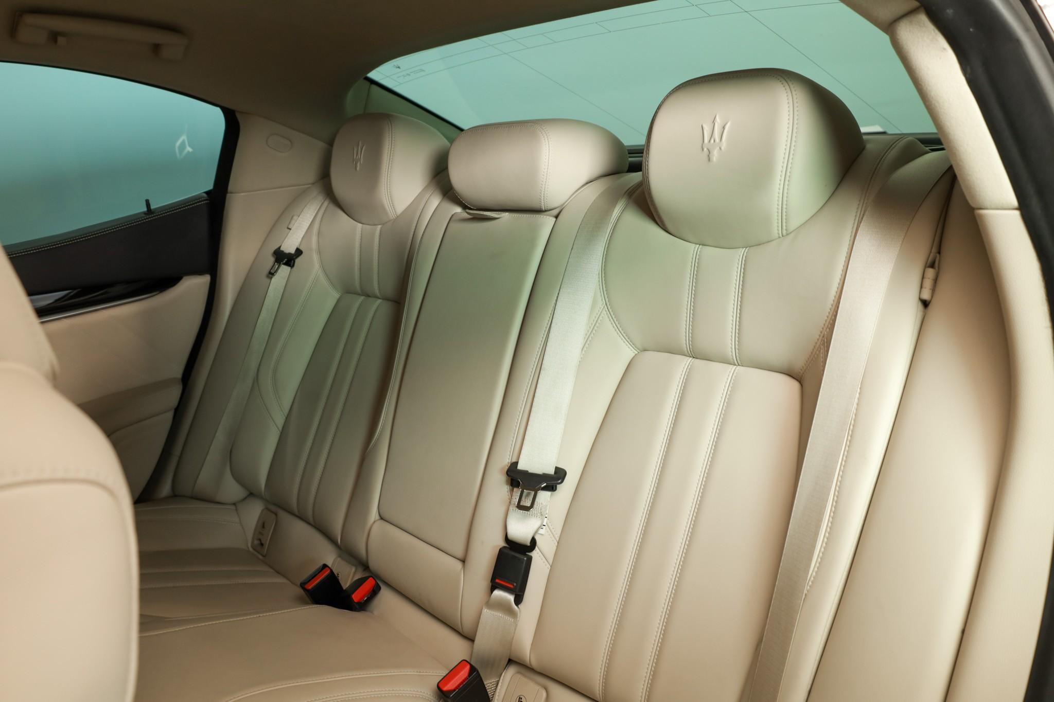 listing desktop thumbnail image 22