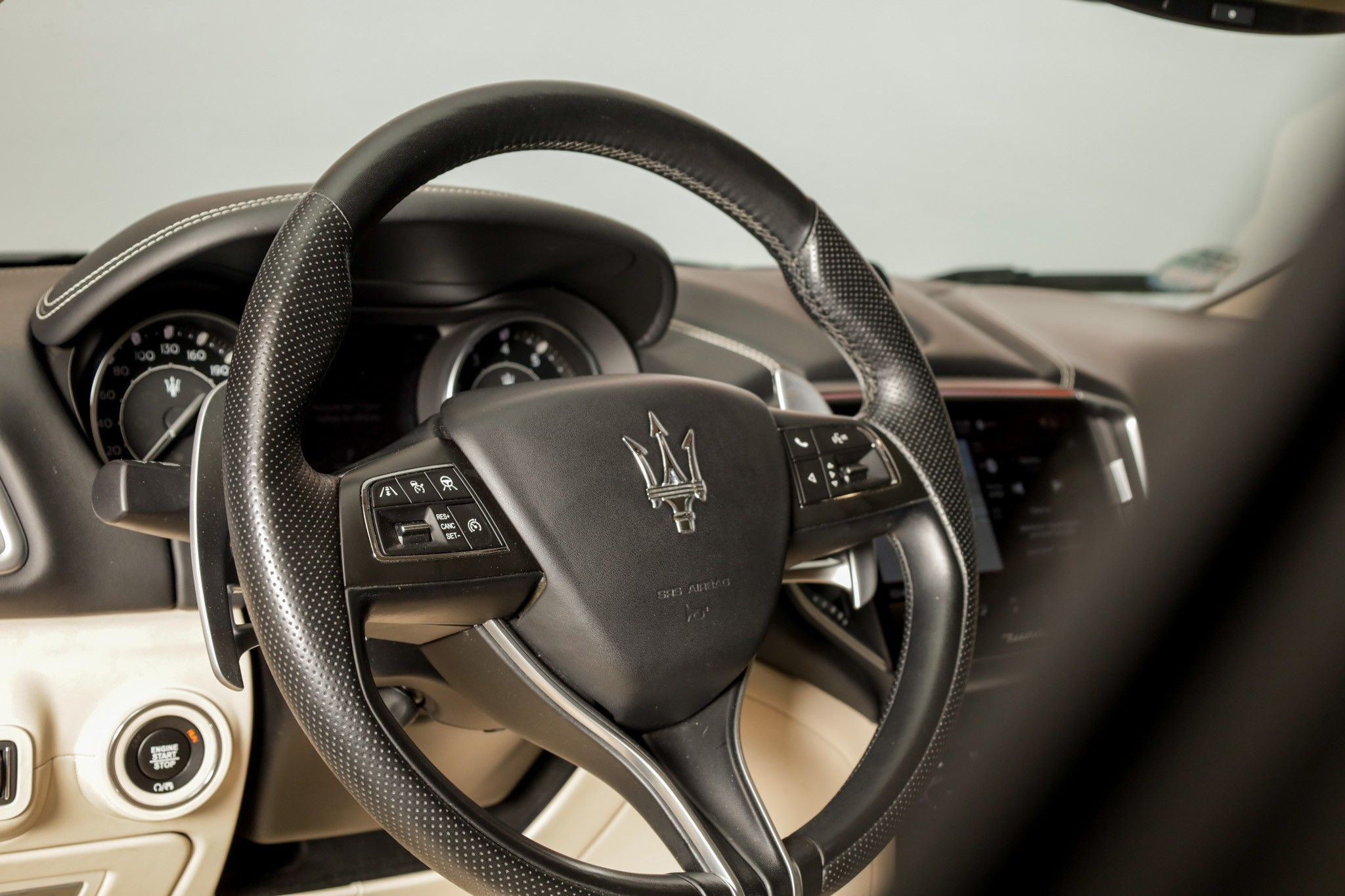 listing desktop thumbnail image 16