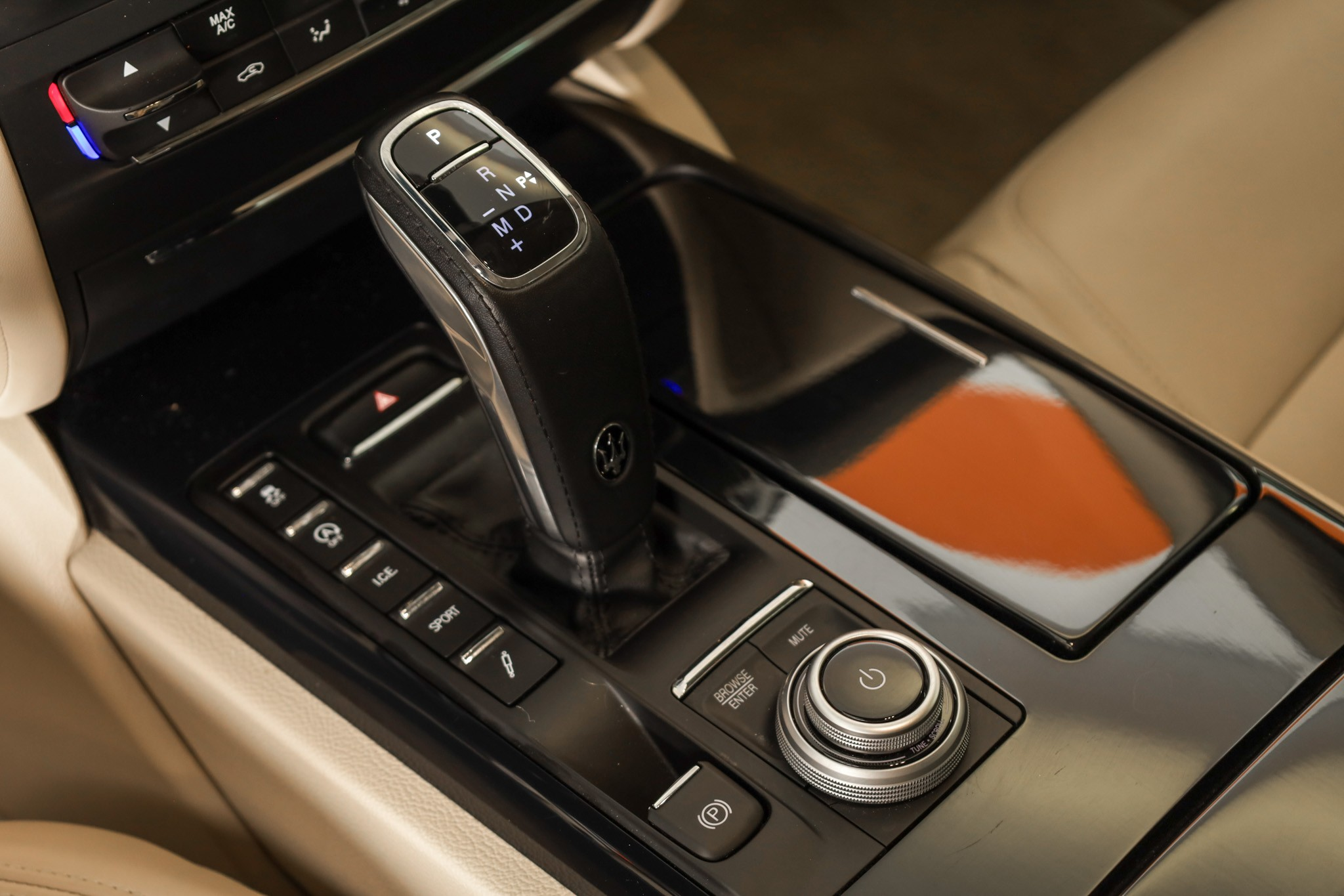 listing desktop thumbnail image 18