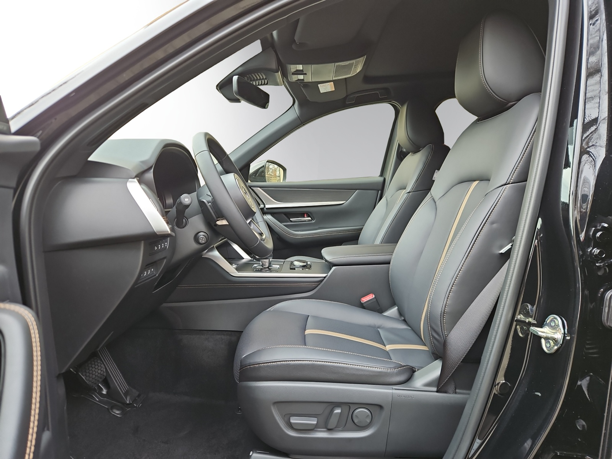 listing desktop thumbnail image 4