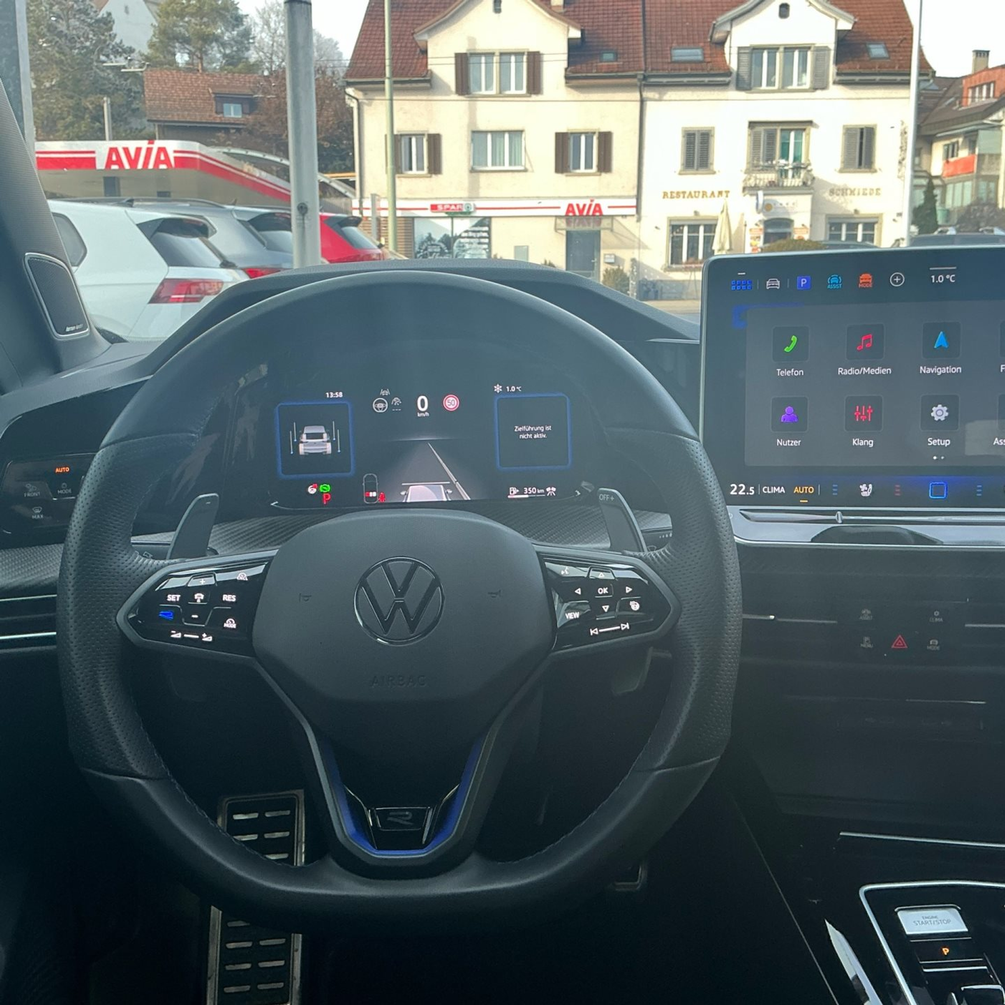 listing desktop thumbnail image 8