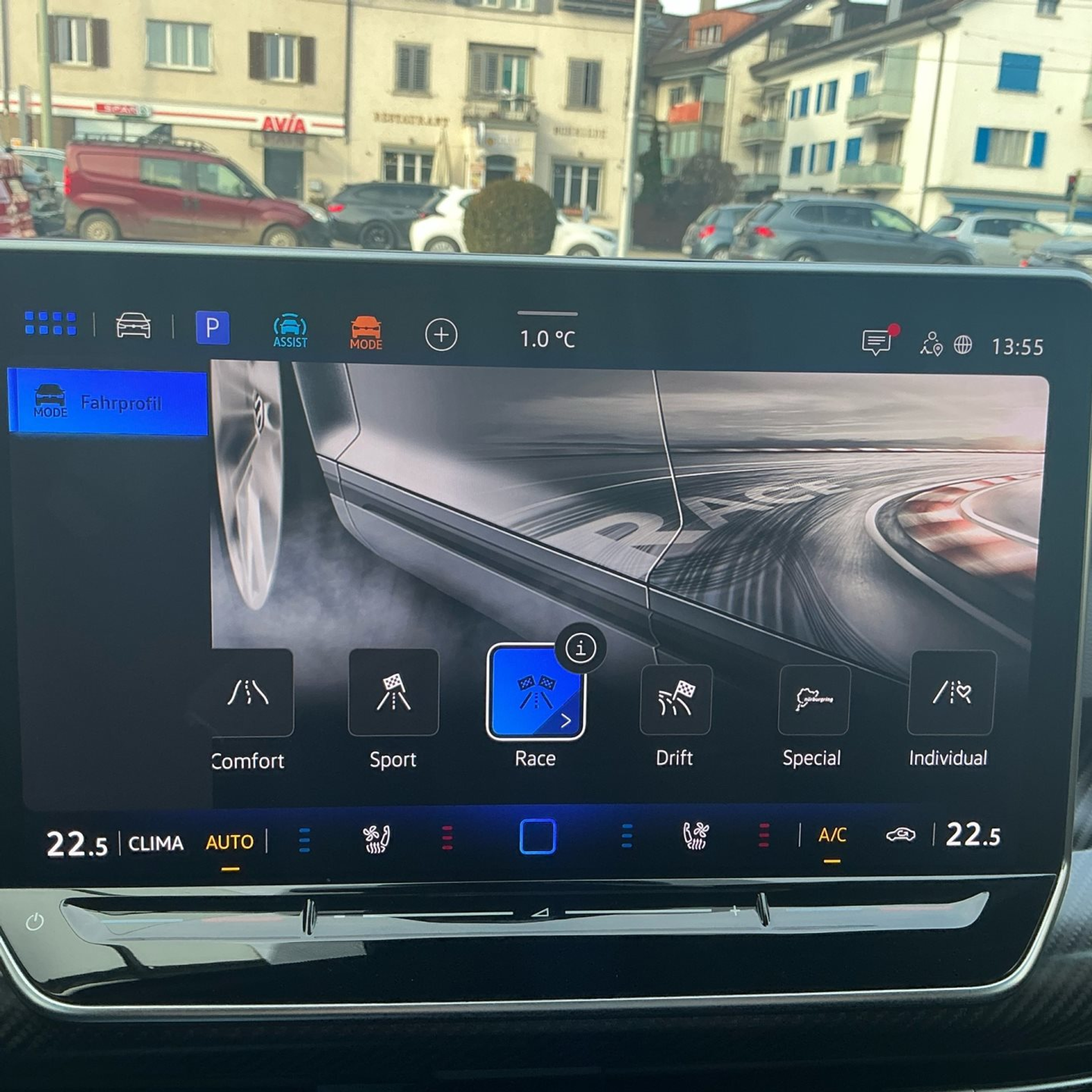 listing desktop thumbnail image 17