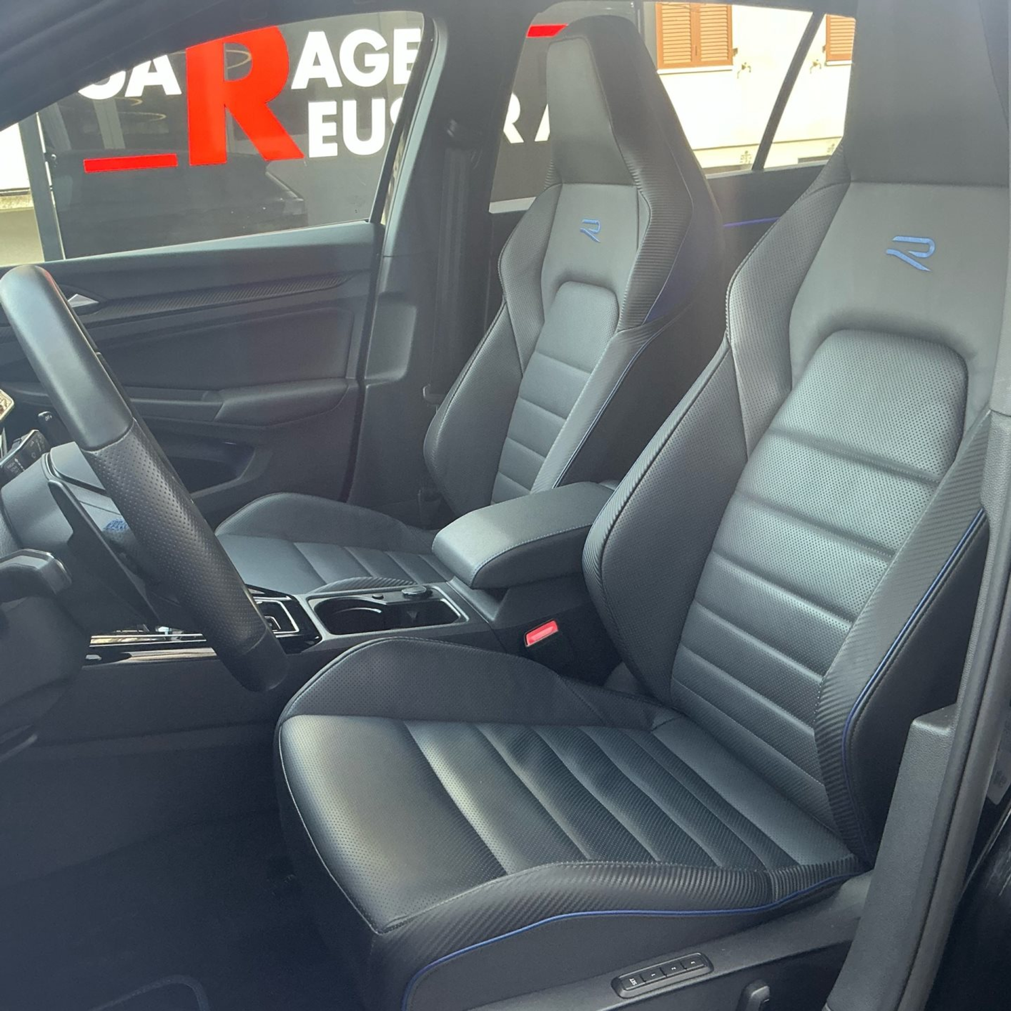 listing desktop thumbnail image 7