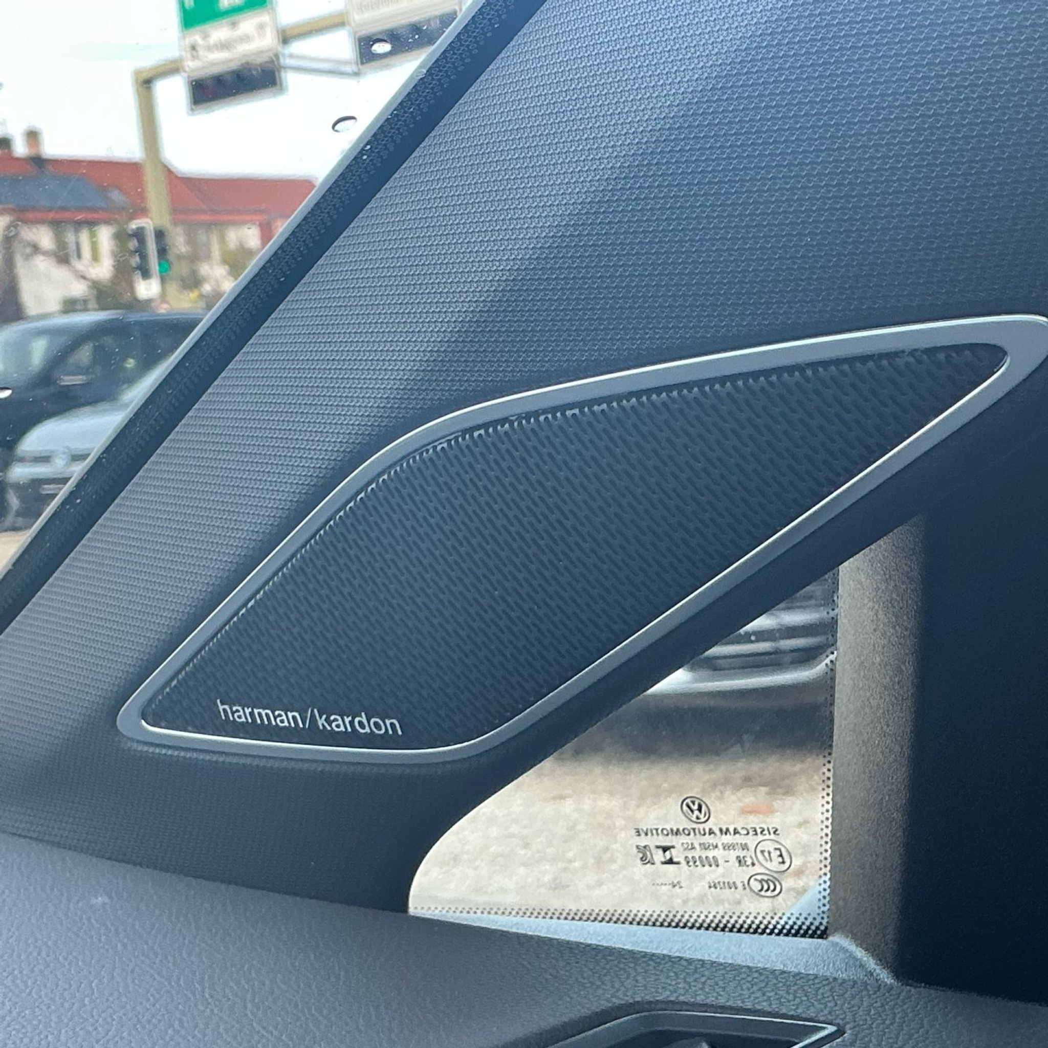 listing desktop thumbnail image 29