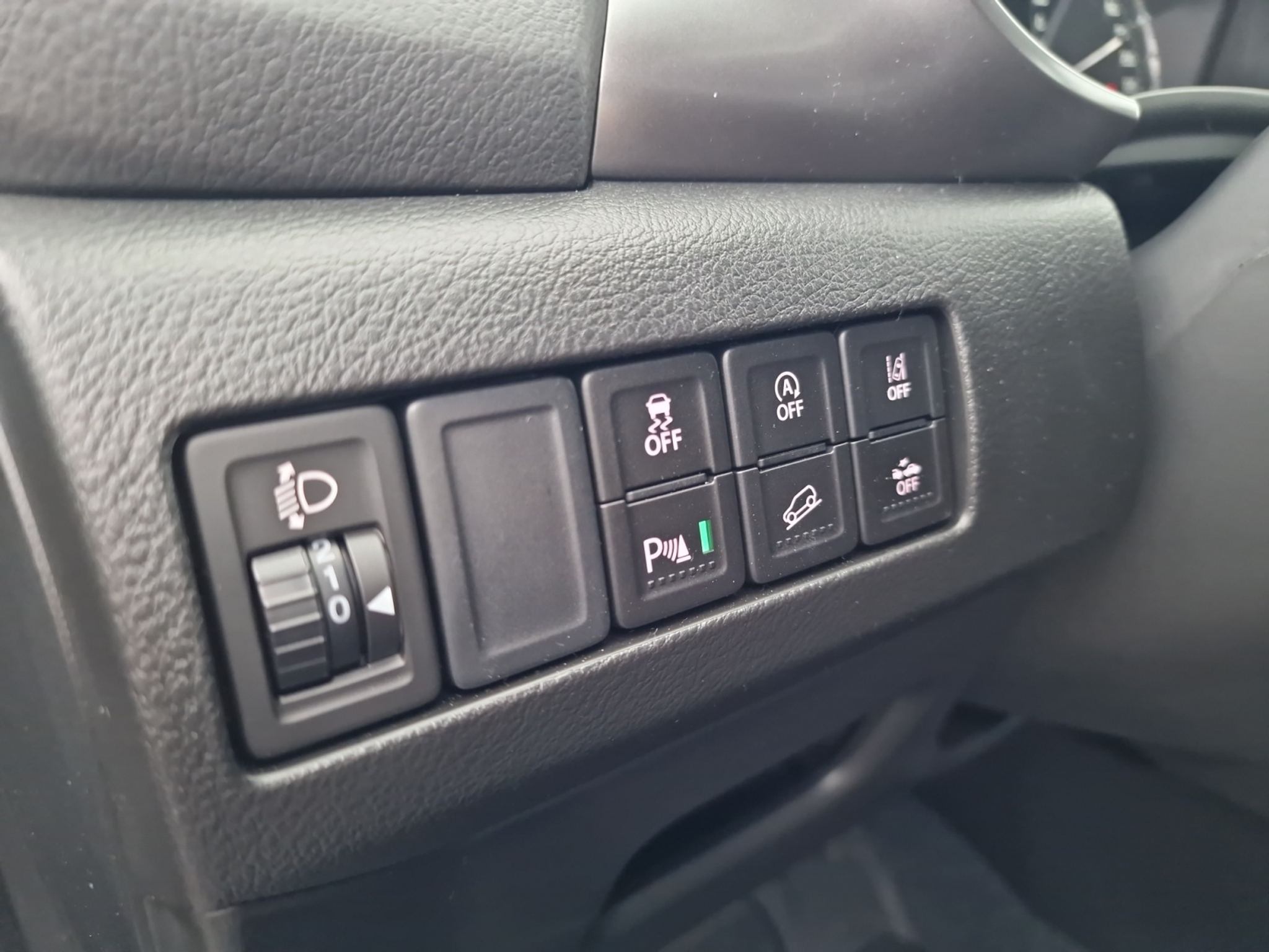 listing desktop thumbnail image 11