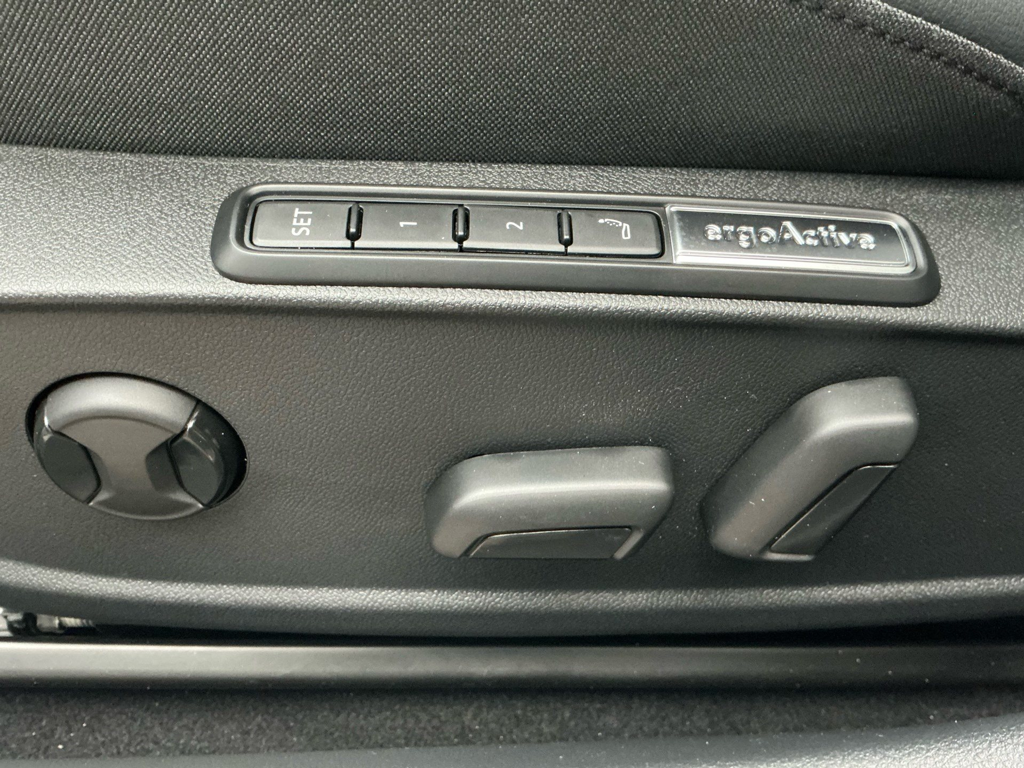 listing desktop thumbnail image 26