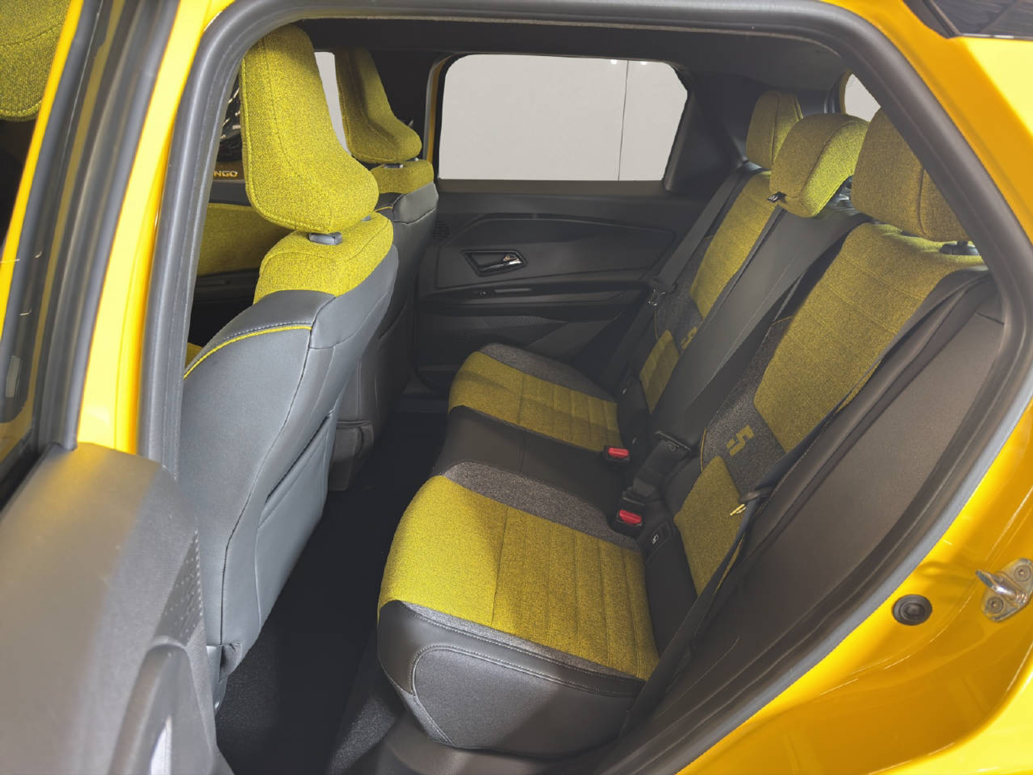 listing desktop thumbnail image 5