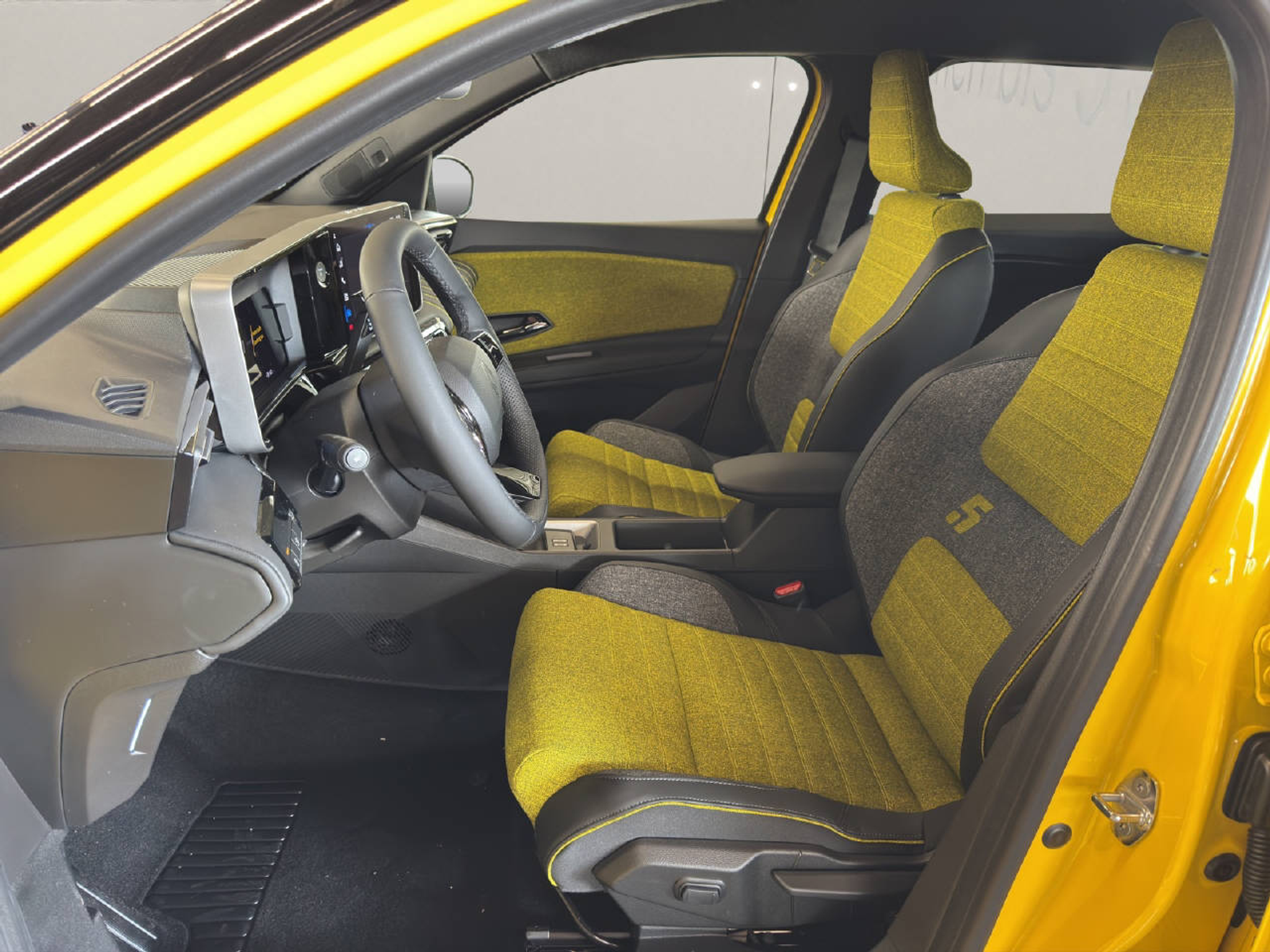 listing desktop thumbnail image 4