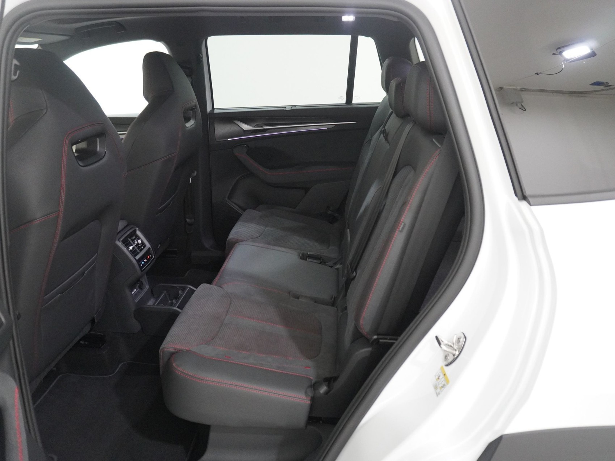 listing desktop thumbnail image 16