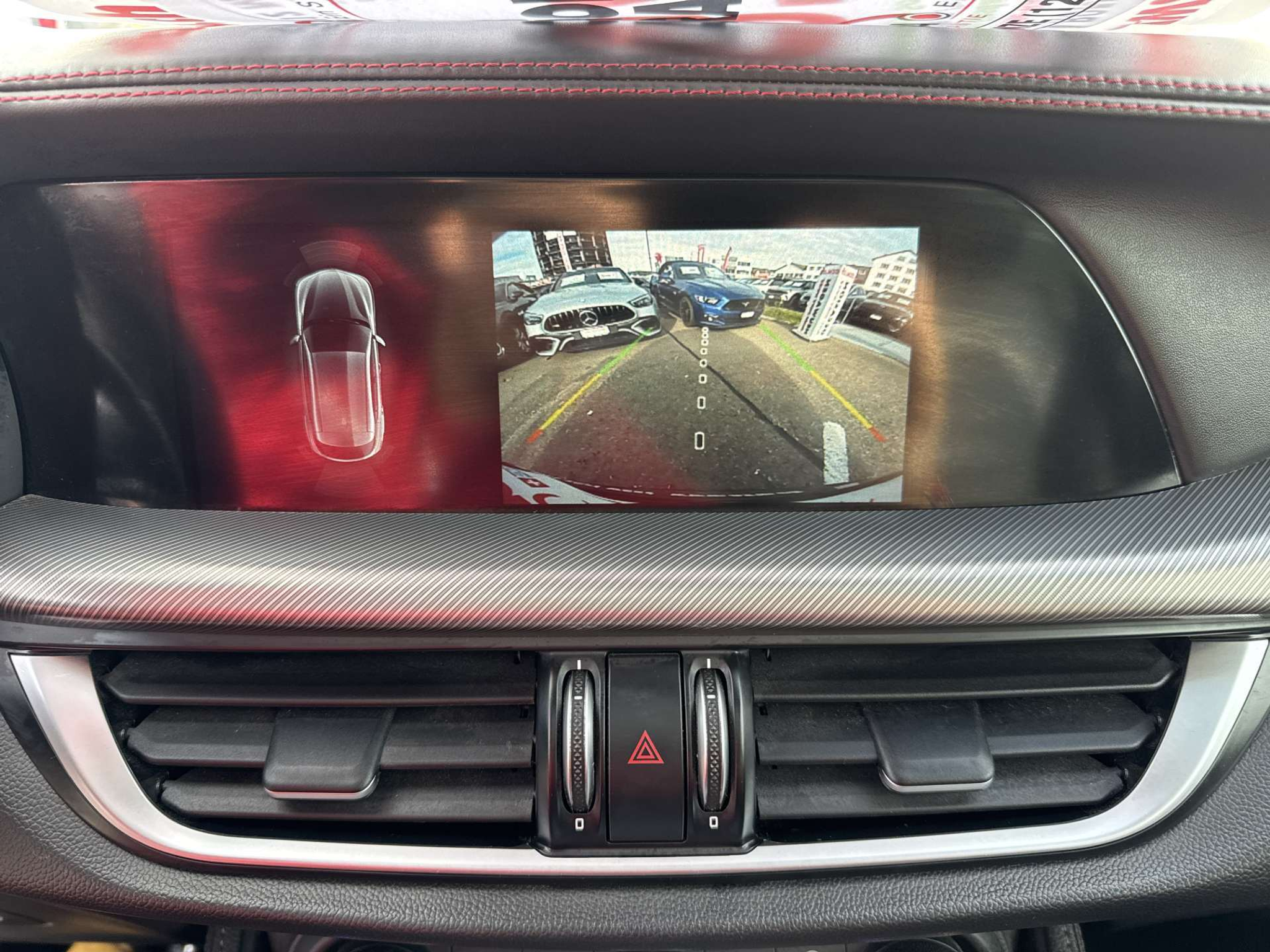 listing desktop thumbnail image 9