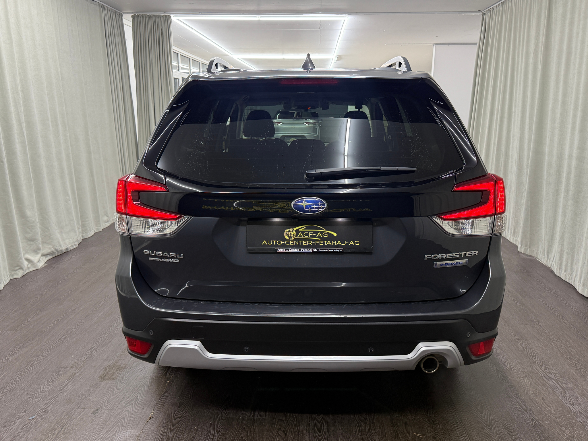 listing desktop thumbnail image 4