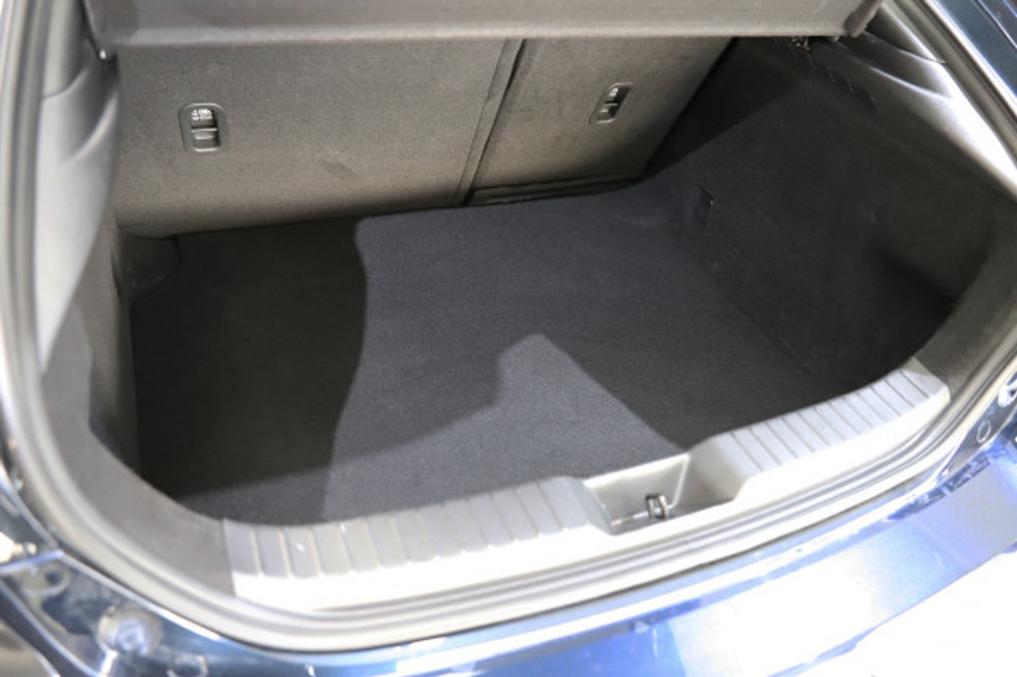 listing desktop thumbnail image 11