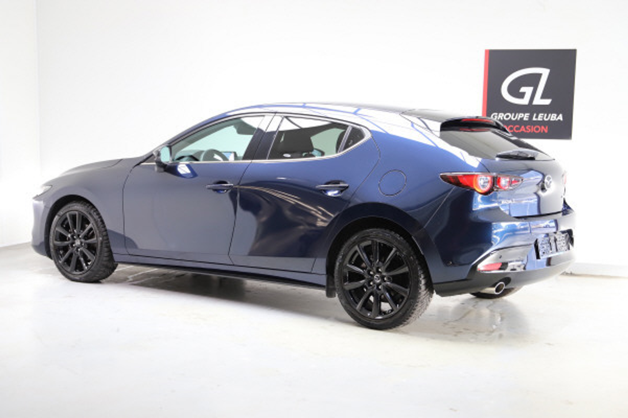 listing desktop thumbnail image 2