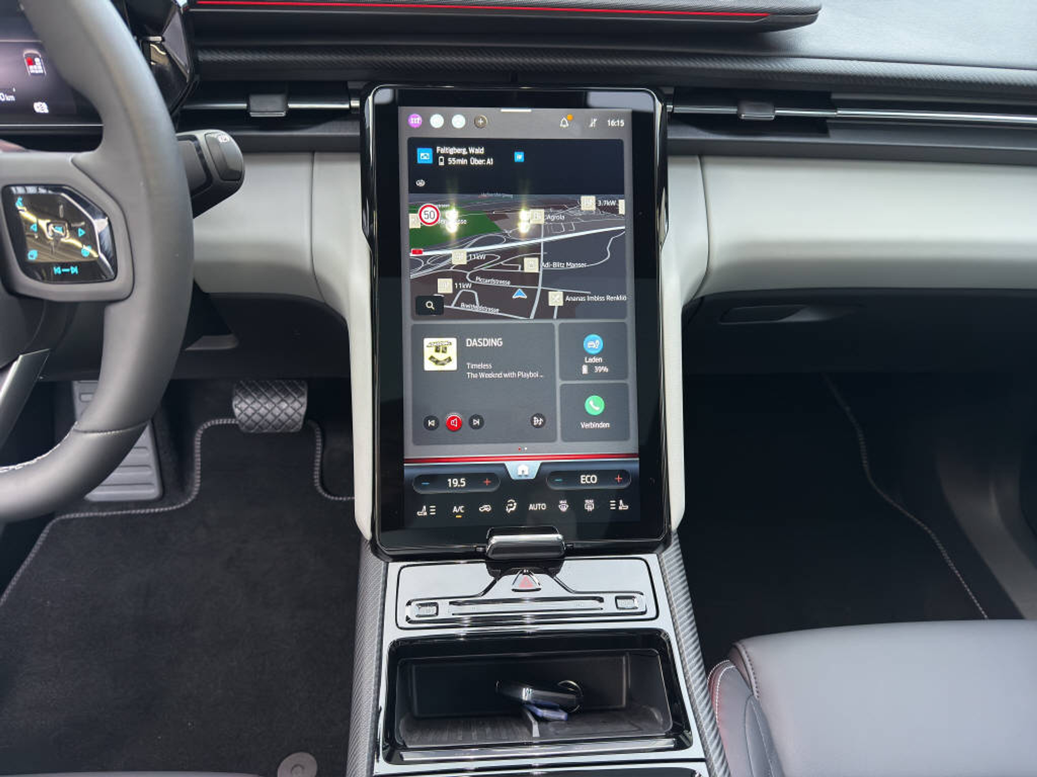 listing desktop thumbnail image 11