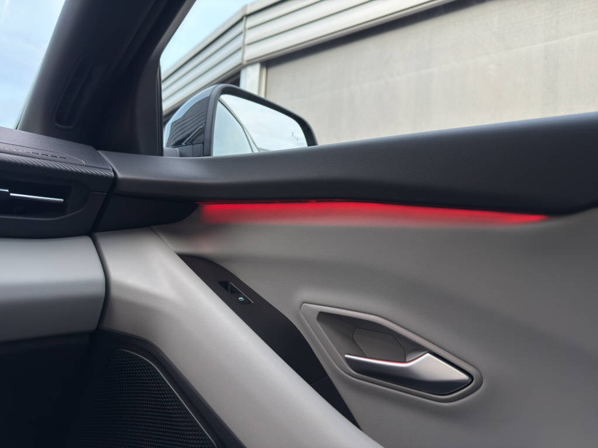 listing desktop thumbnail image 12