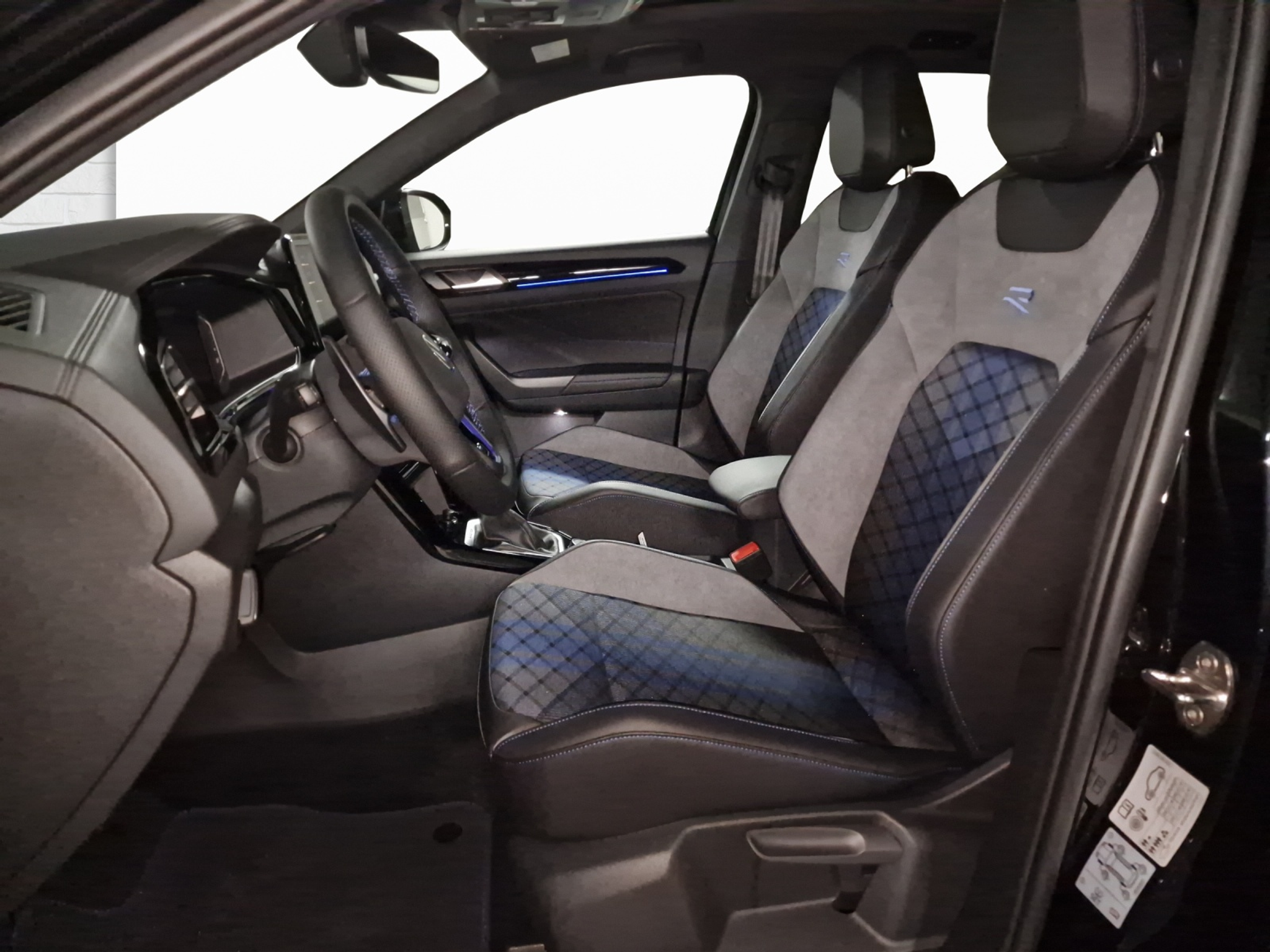 listing desktop thumbnail image 7