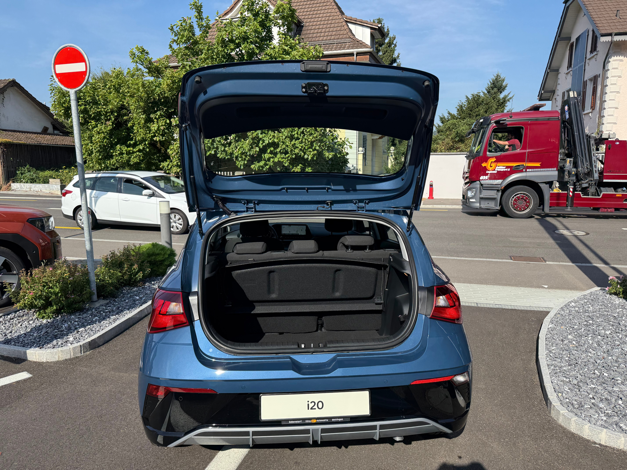 listing desktop thumbnail image 8