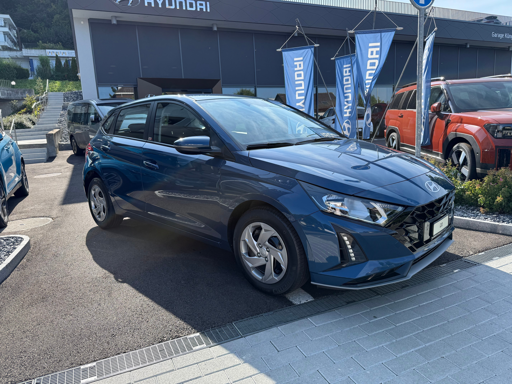 listing desktop thumbnail image 2