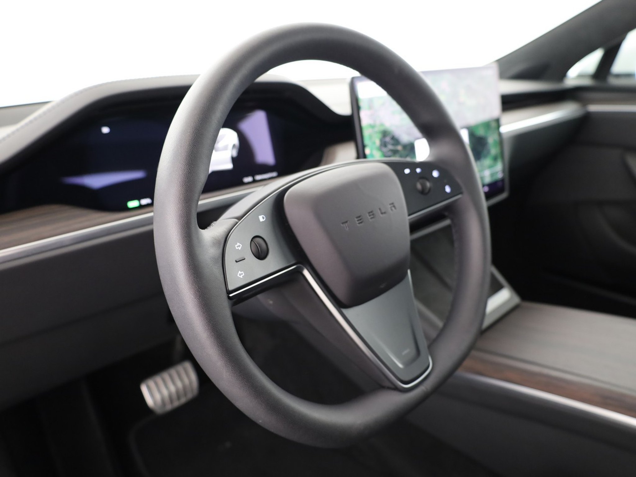 listing desktop thumbnail image 5