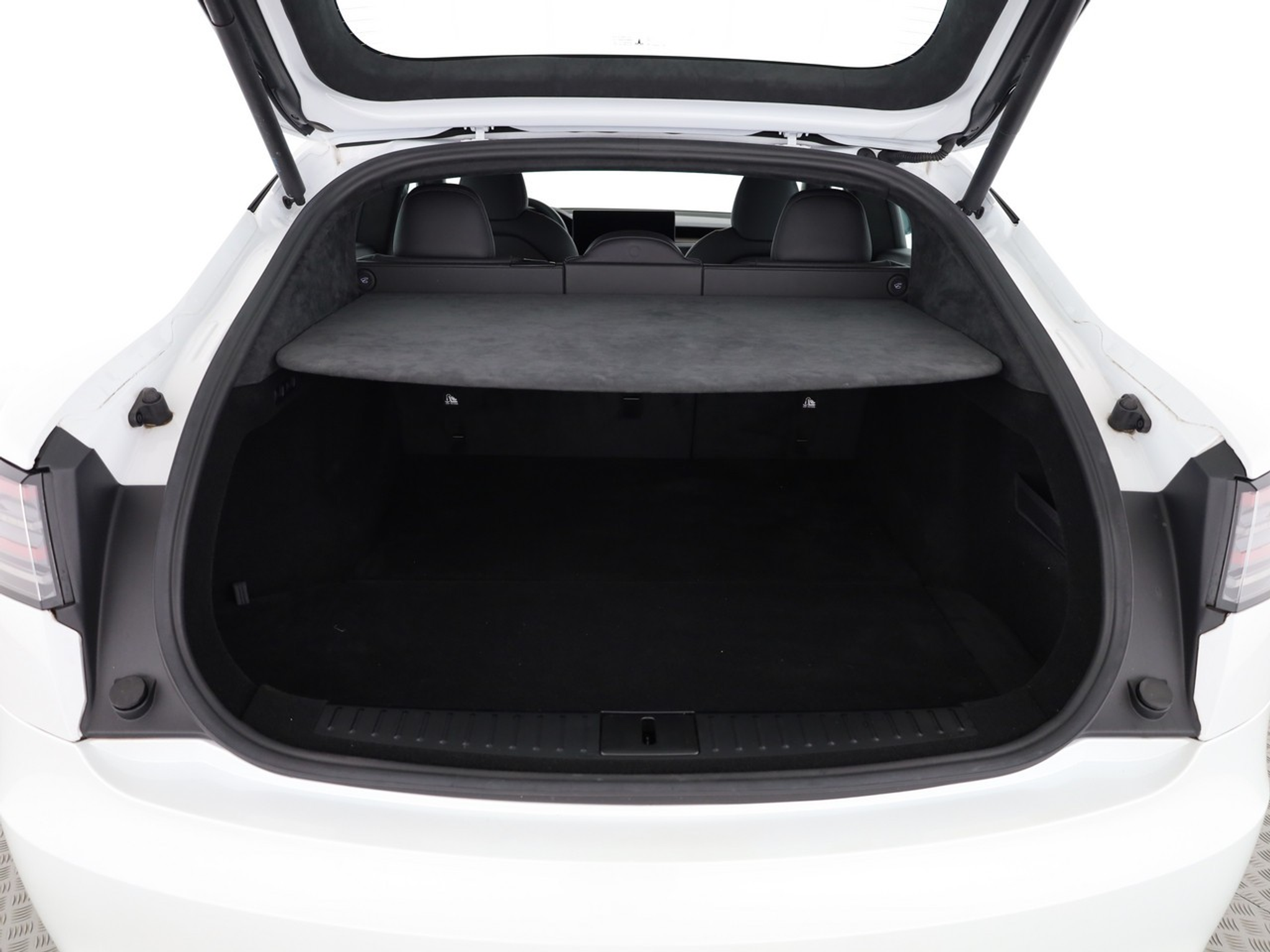 listing desktop thumbnail image 11