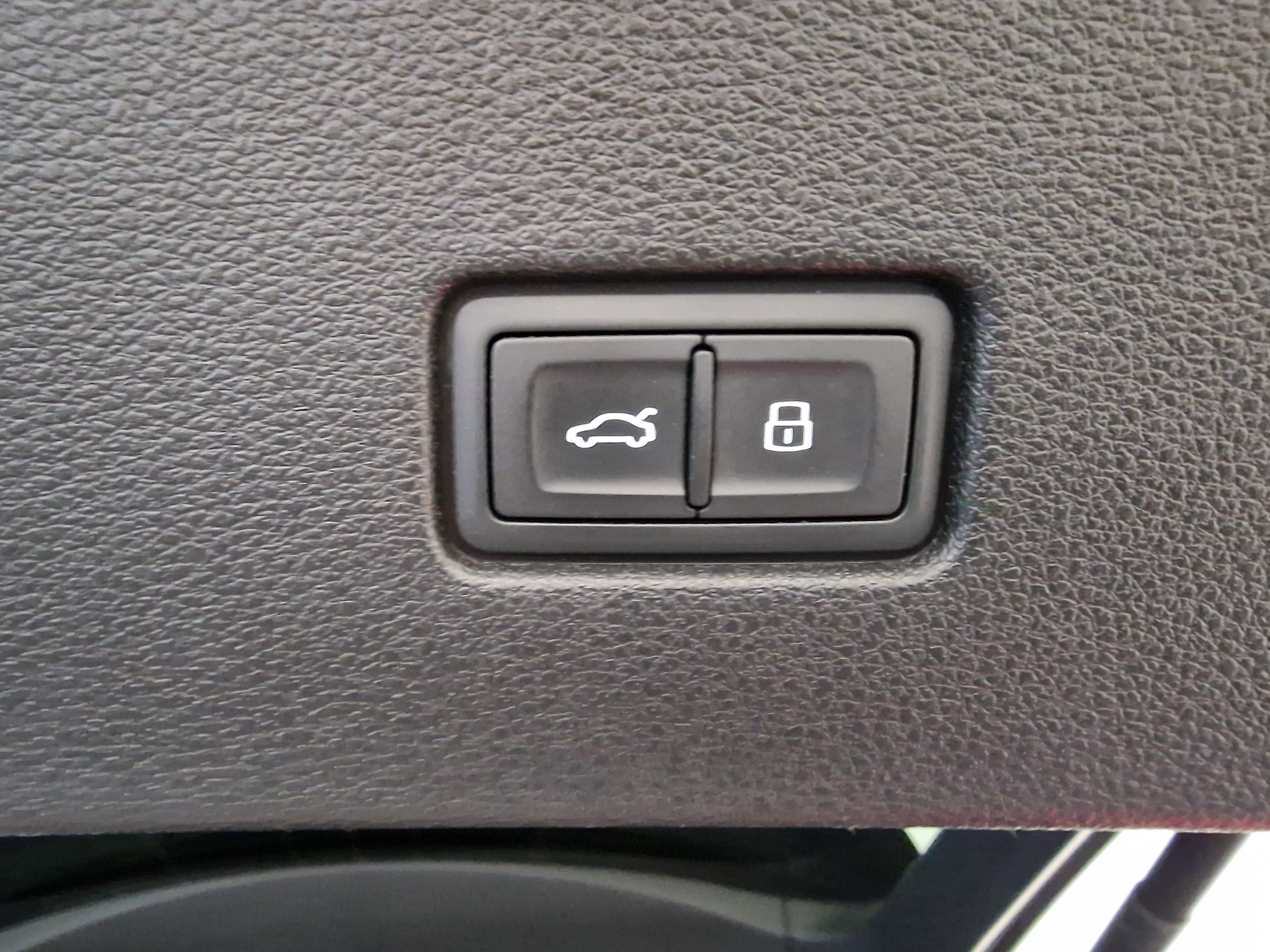 listing desktop thumbnail image 15