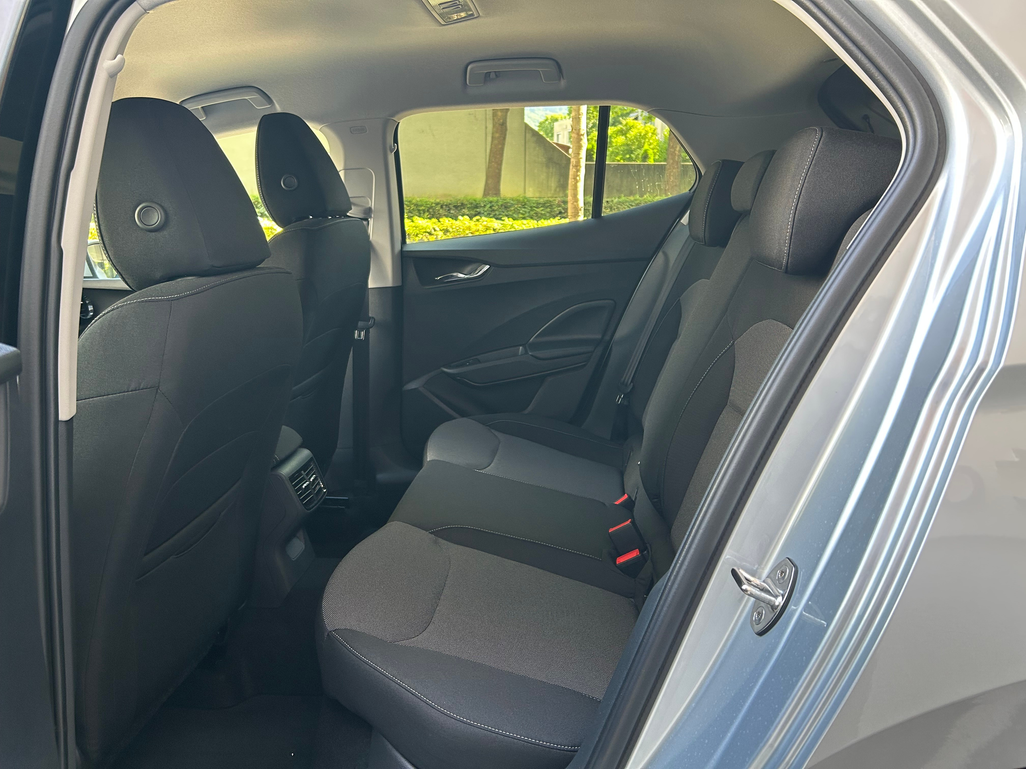 listing desktop thumbnail image 7