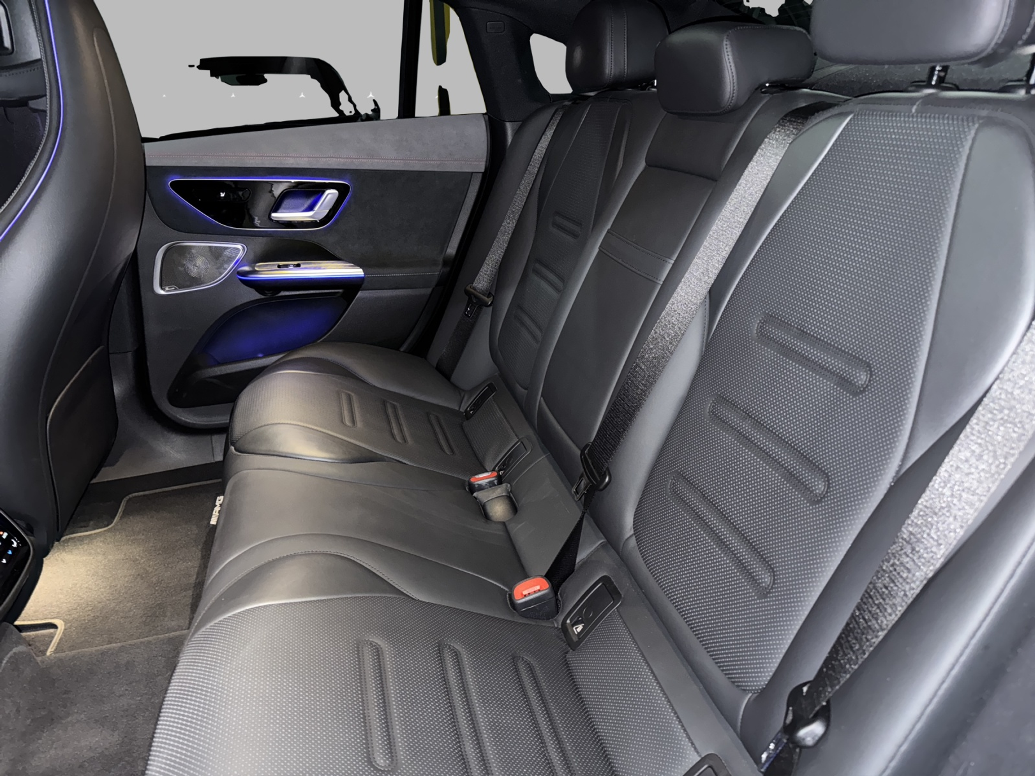 listing desktop thumbnail image 9