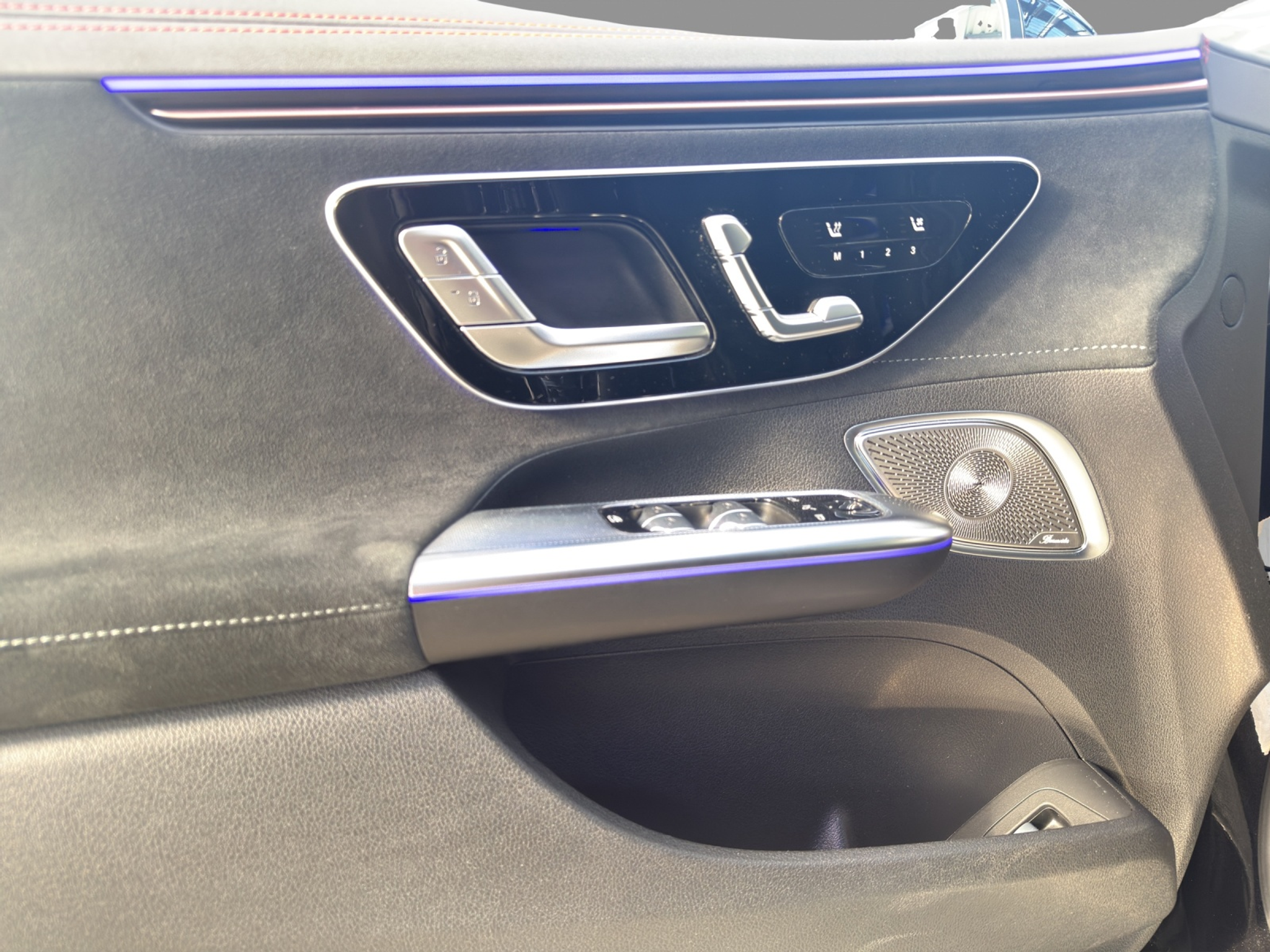 listing desktop thumbnail image 14