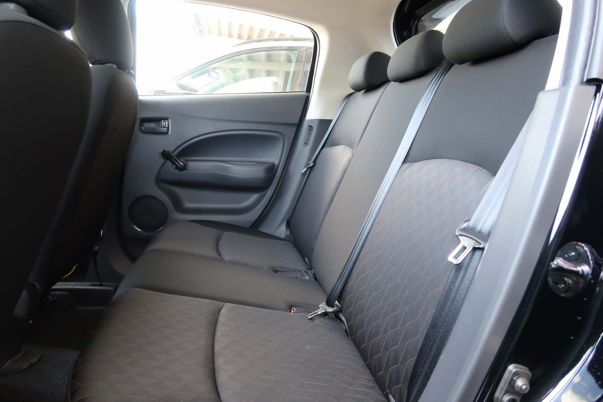 listing desktop thumbnail image 10