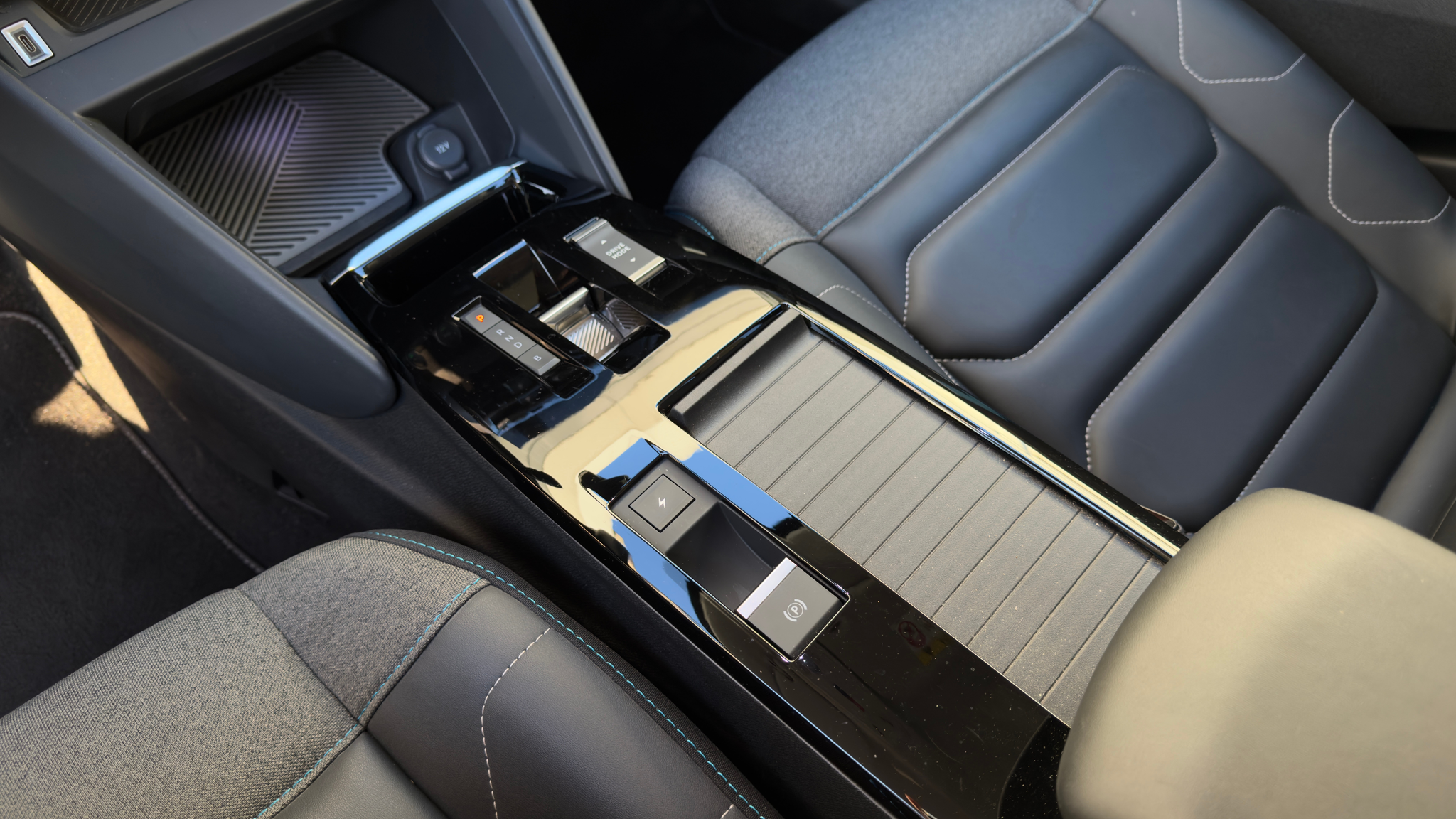 listing desktop thumbnail image 12