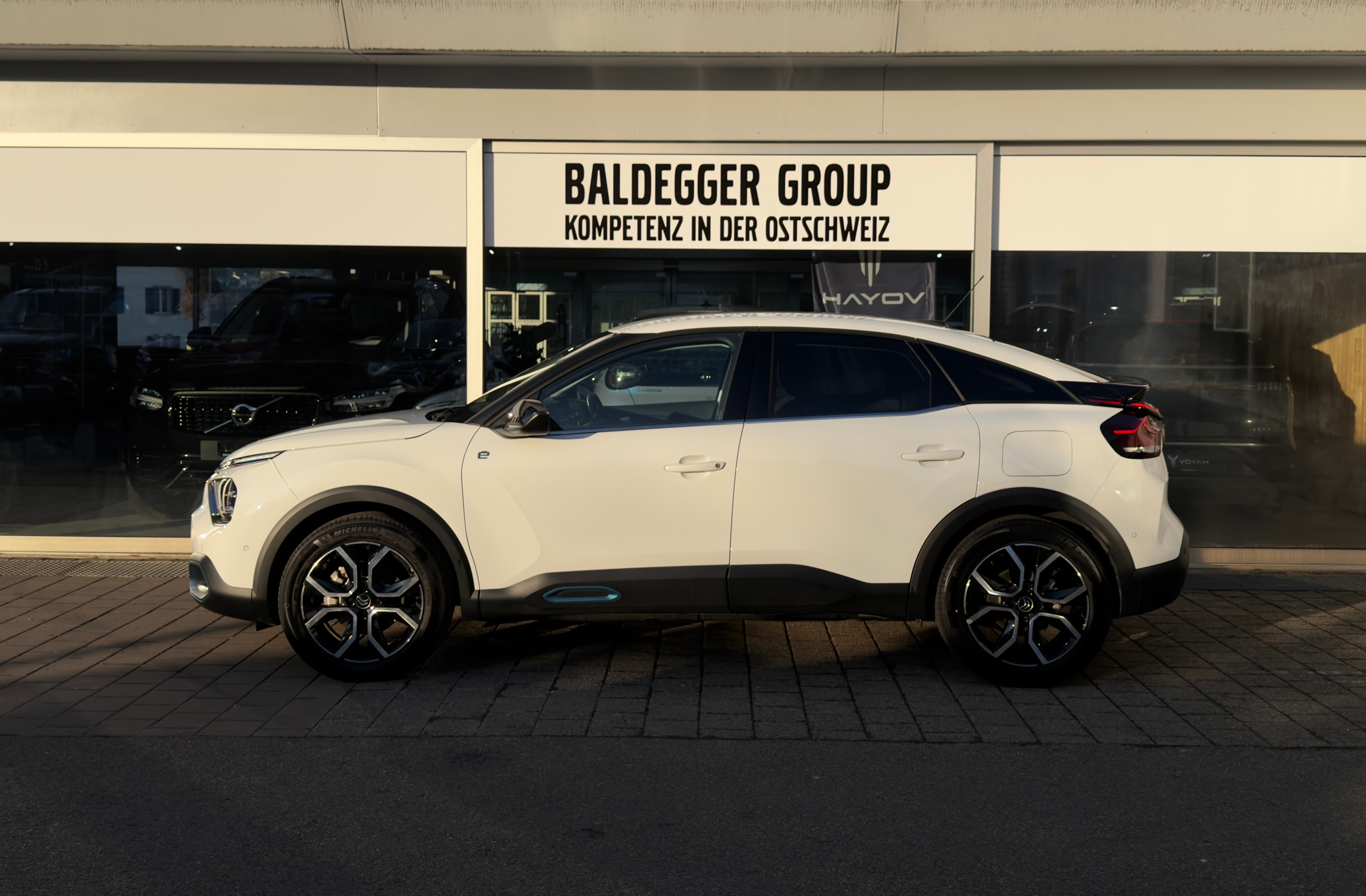 listing desktop thumbnail image 6