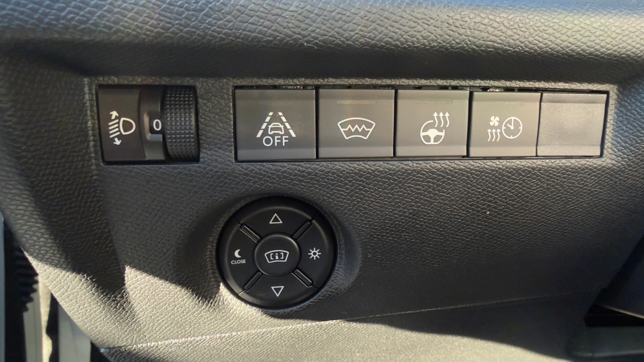 listing desktop thumbnail image 14