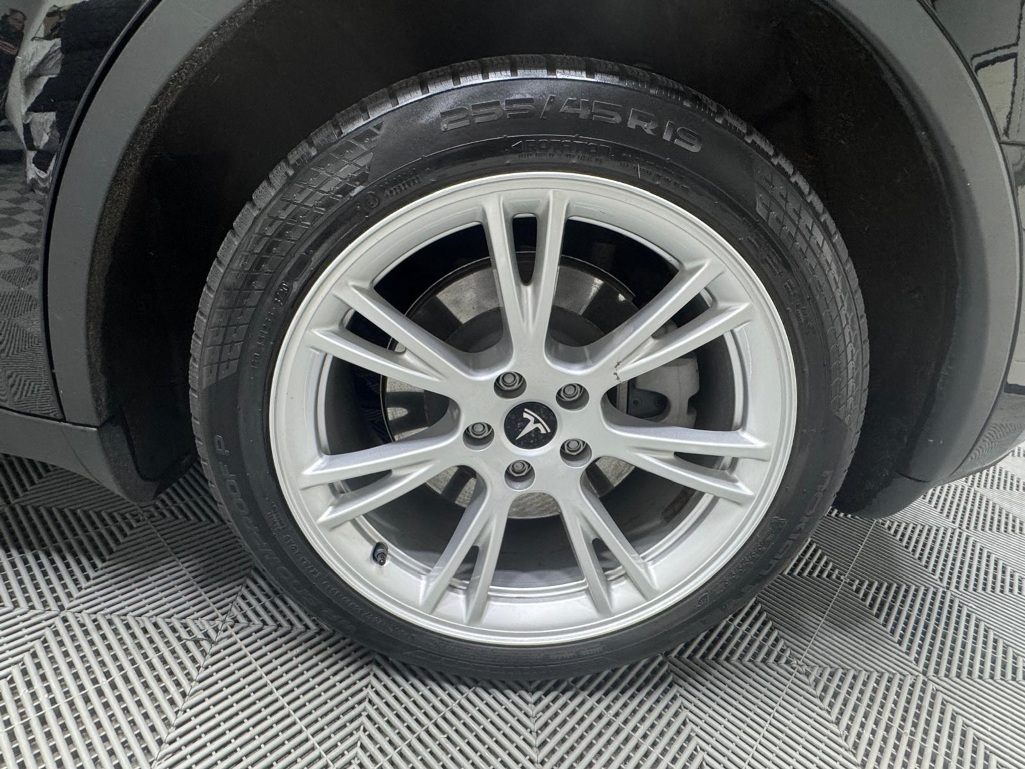 listing desktop thumbnail image 24