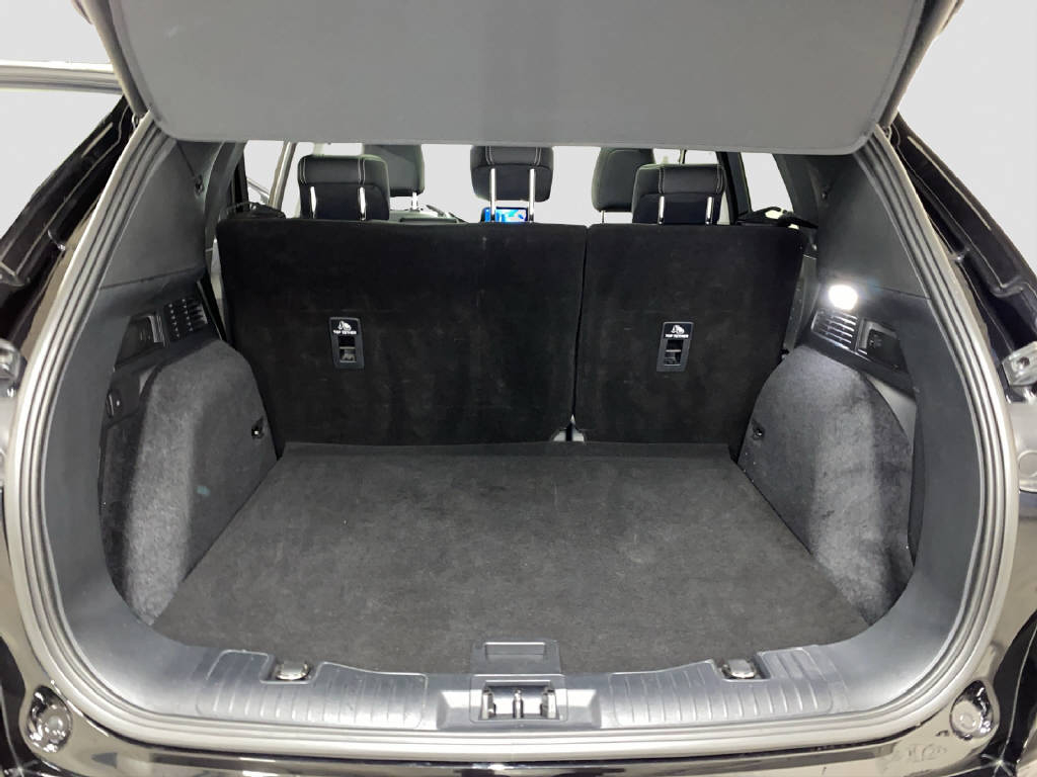 listing desktop thumbnail image 13