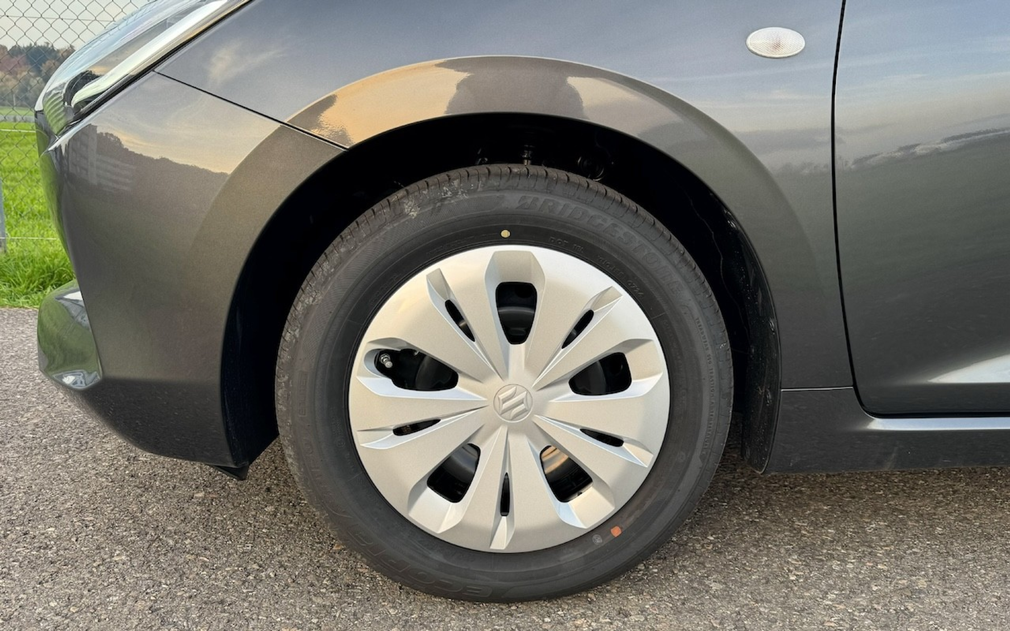 listing desktop thumbnail image 10