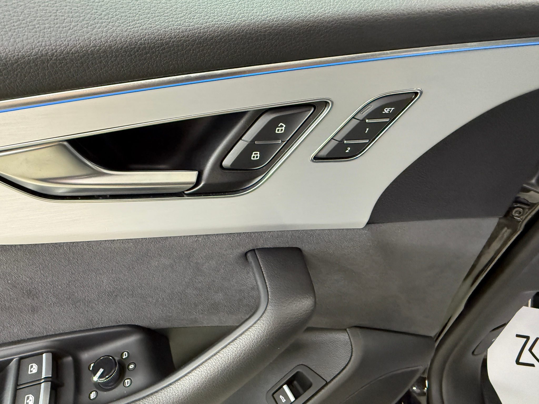 listing desktop thumbnail image 18