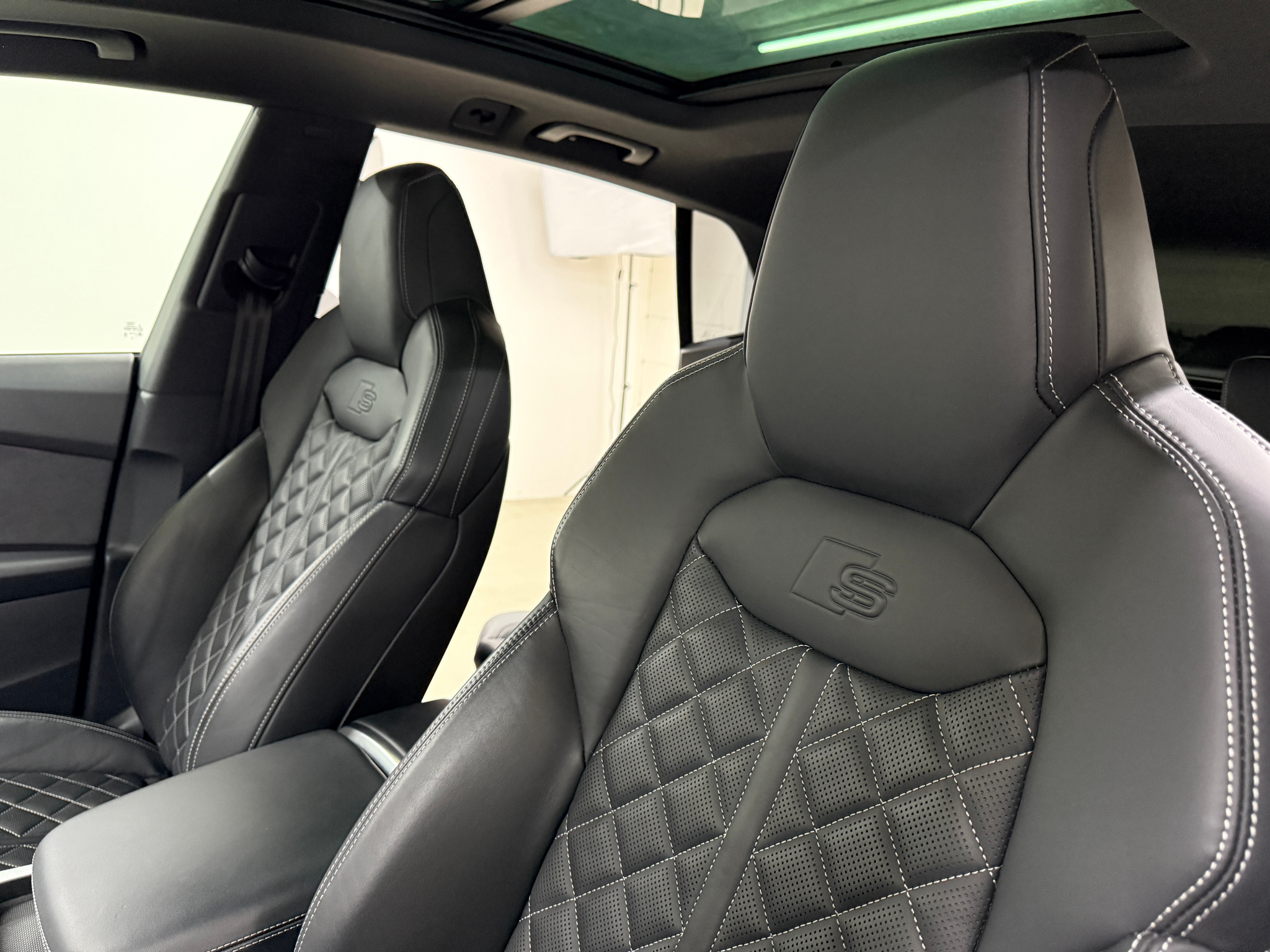 listing desktop thumbnail image 7