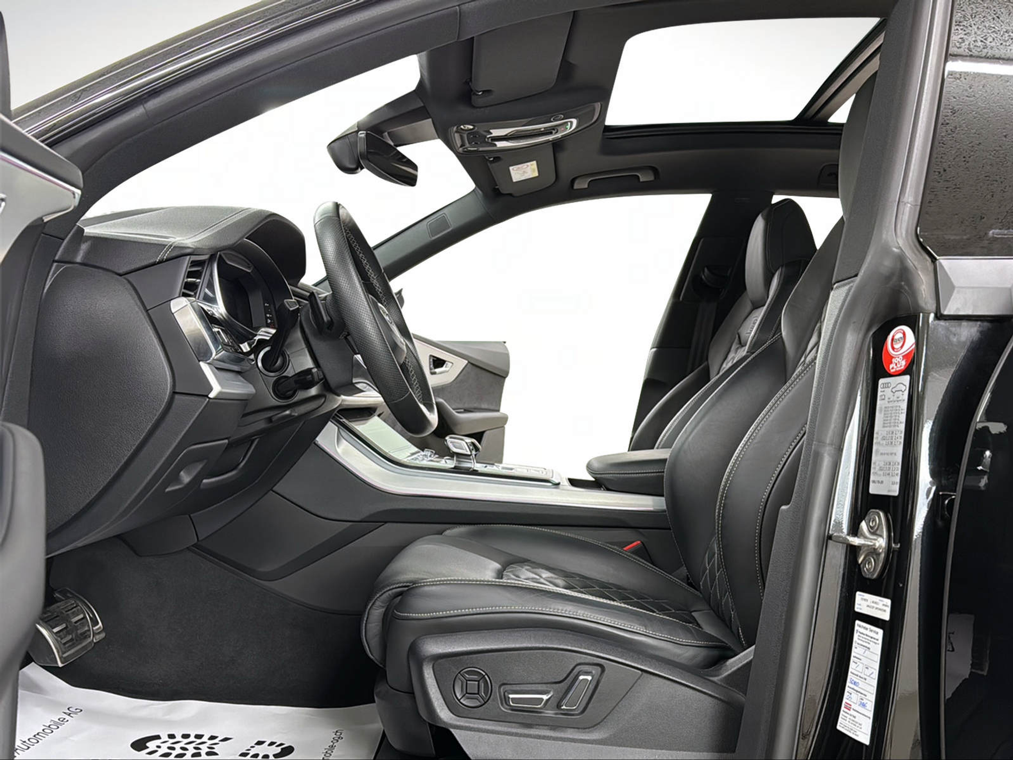 listing desktop thumbnail image 6