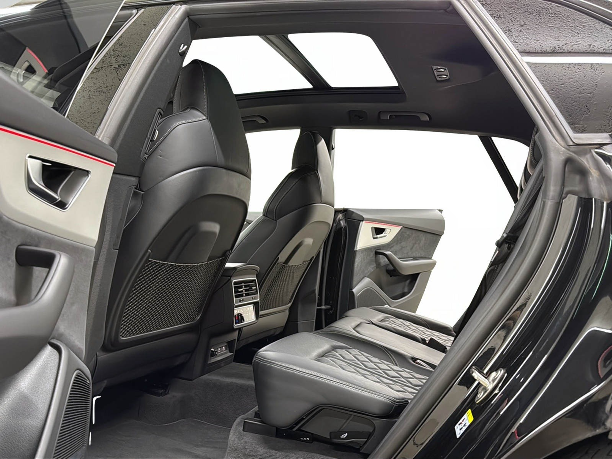 listing desktop thumbnail image 8